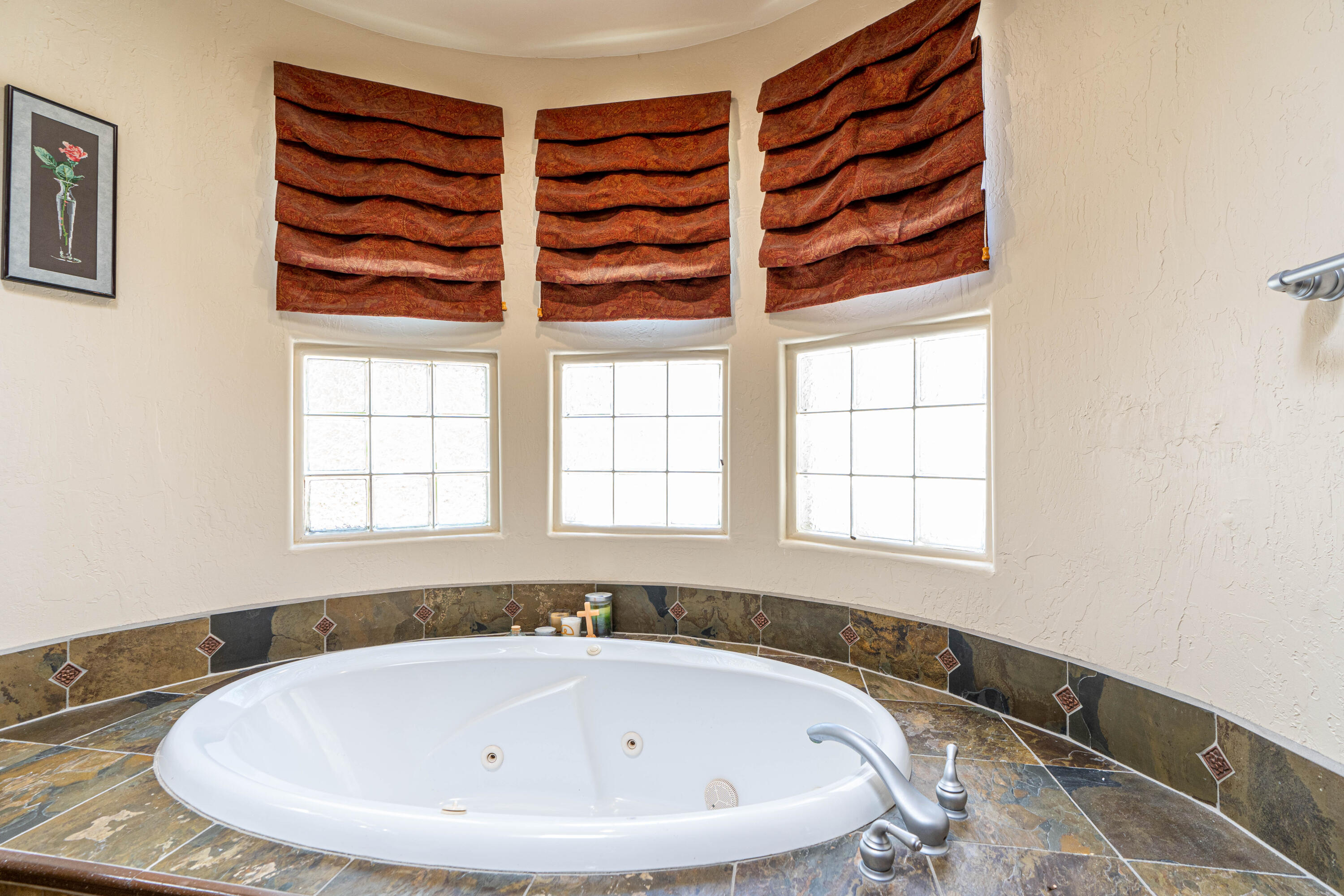 9216 Autumn Rose Drive NE