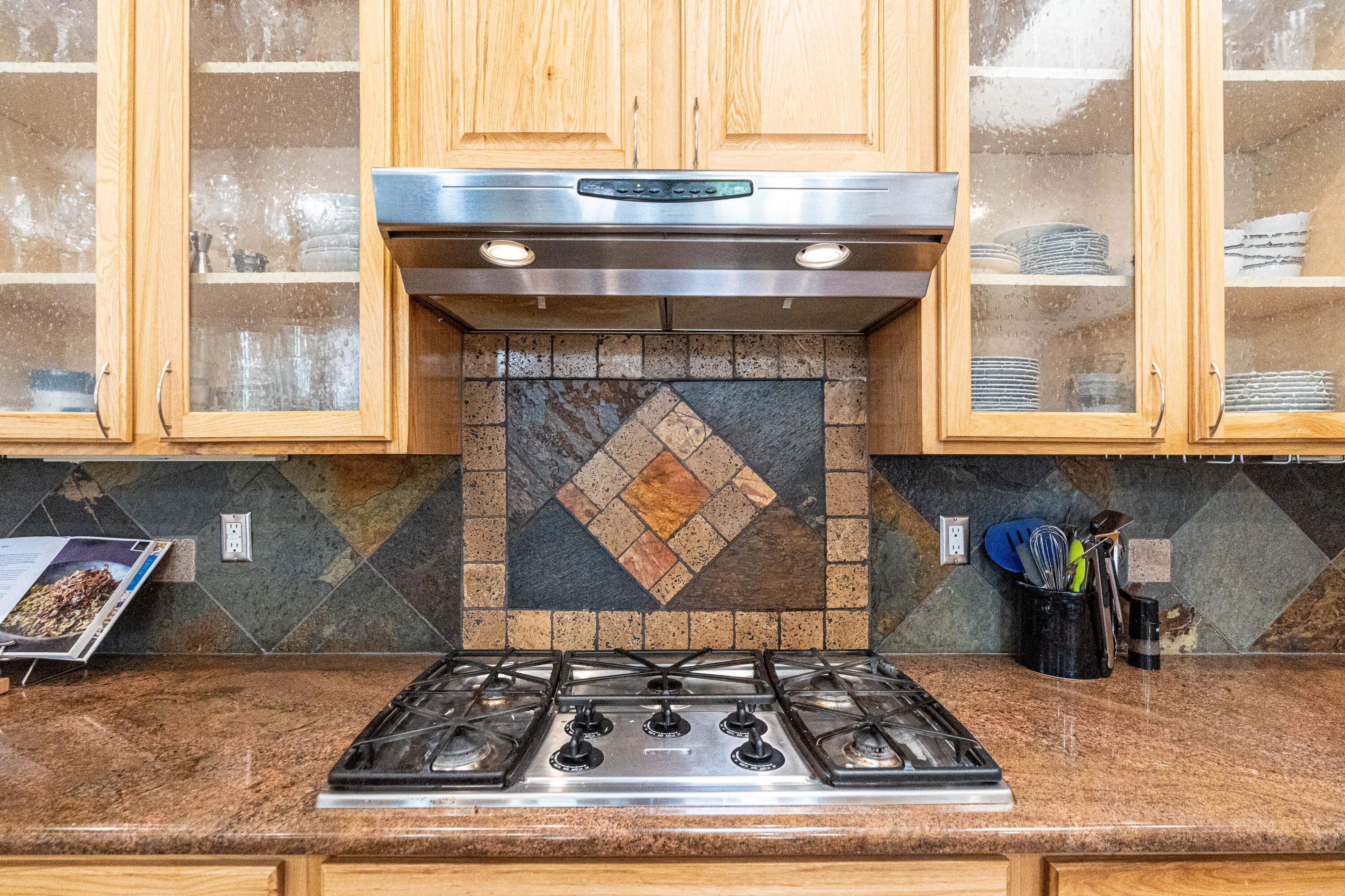 9216 Autumn Rose Drive NE