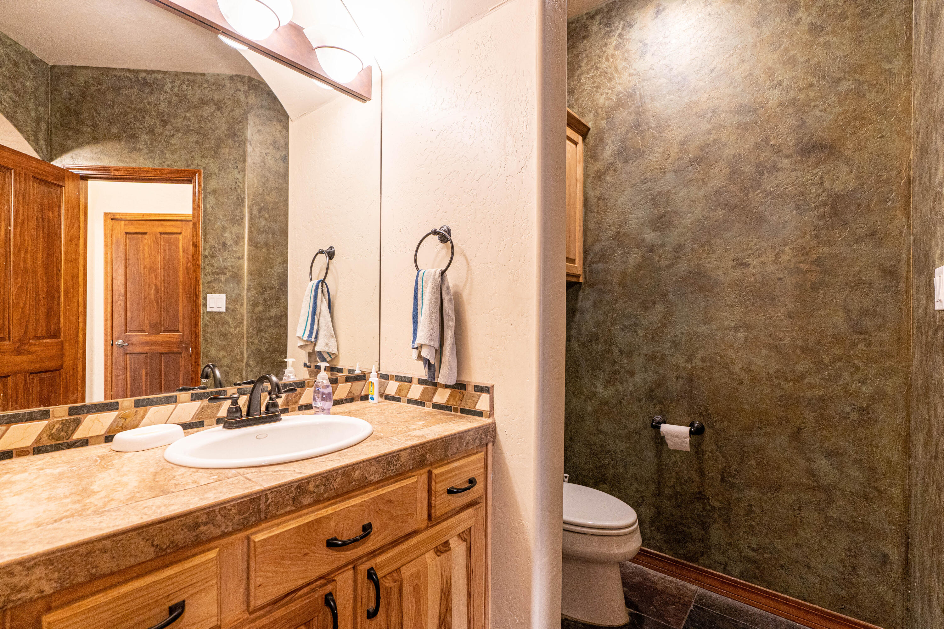 9216 Autumn Rose Drive NE