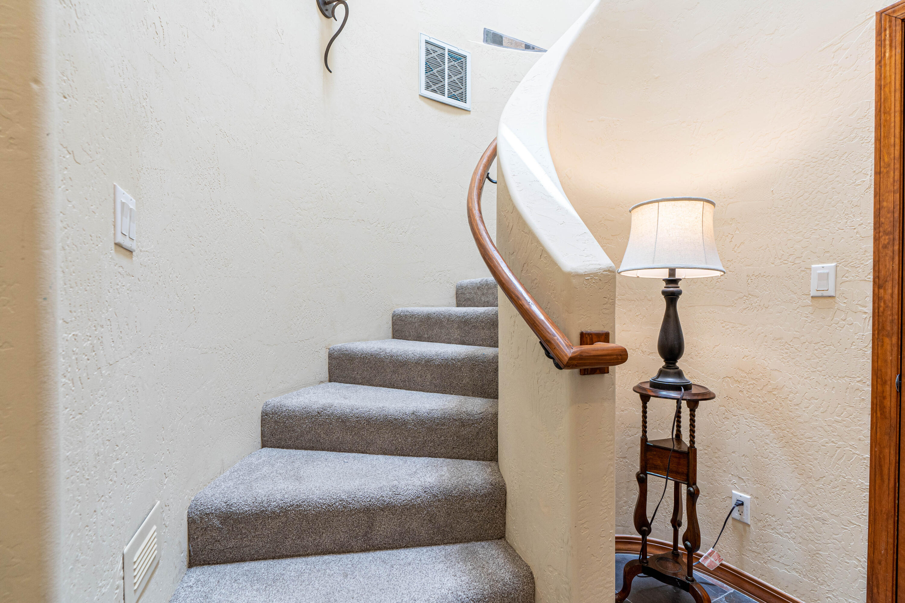 9216 Autumn Rose Drive NE