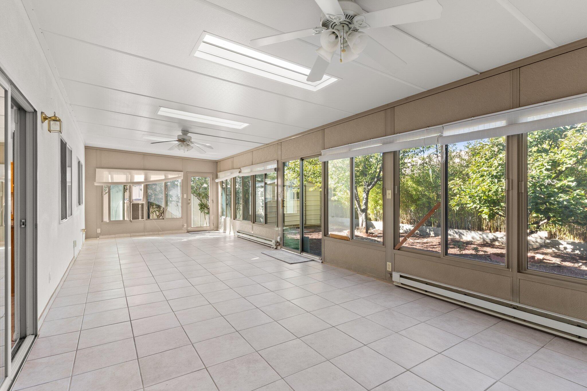 205 Glenridge Park Lane NE