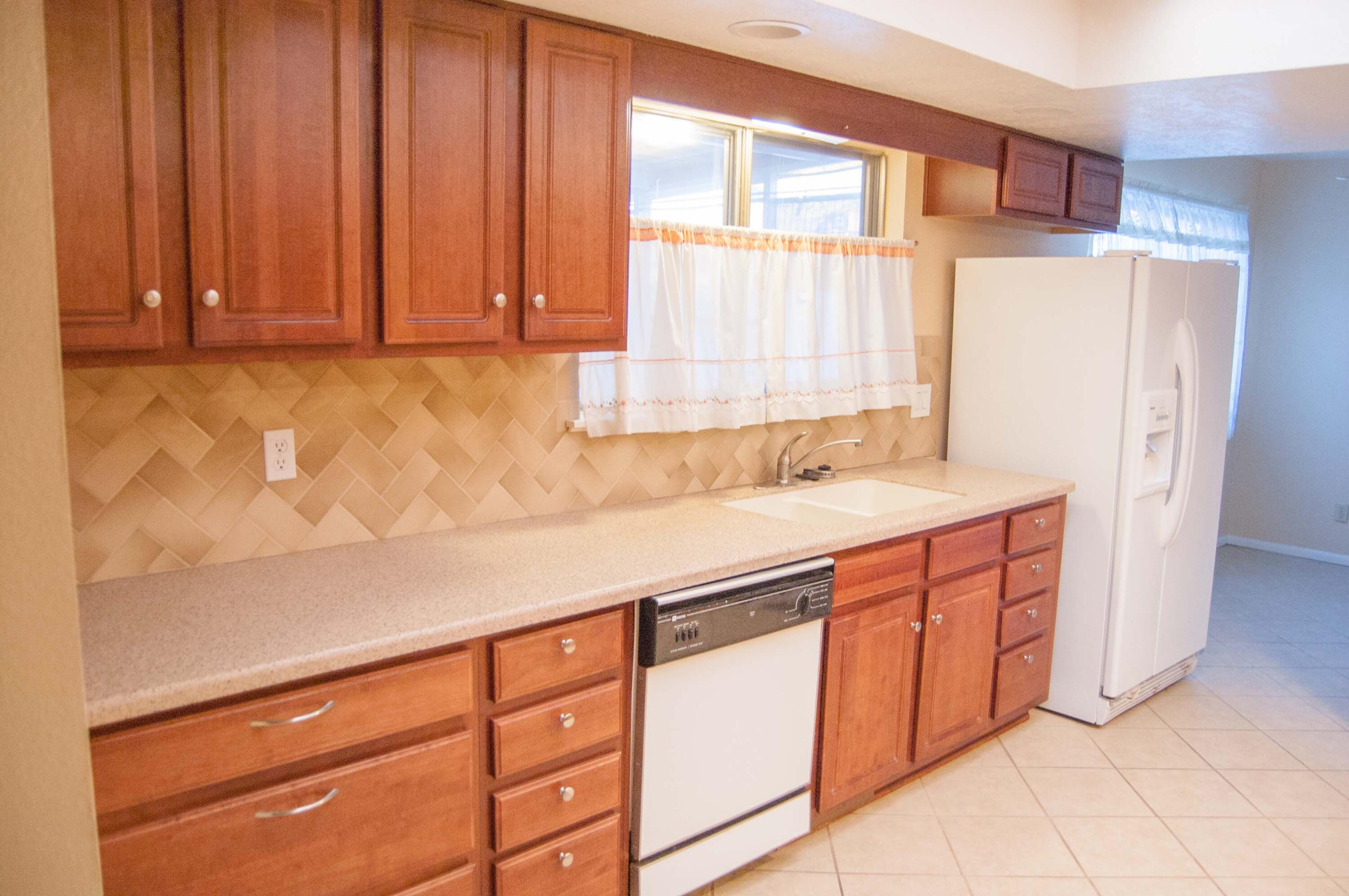 10417 Karen Avenue NE