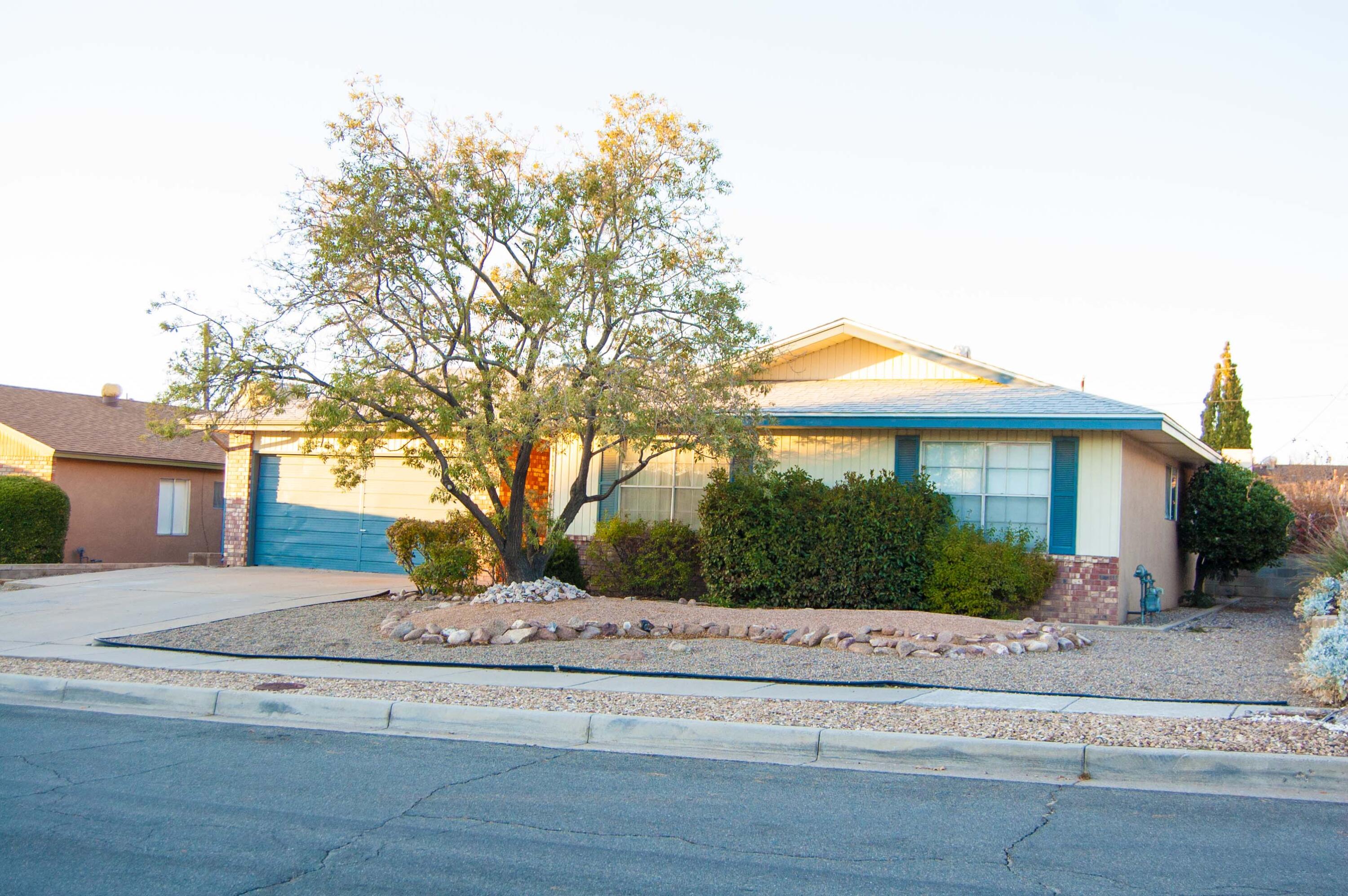 10417 Karen Avenue NE