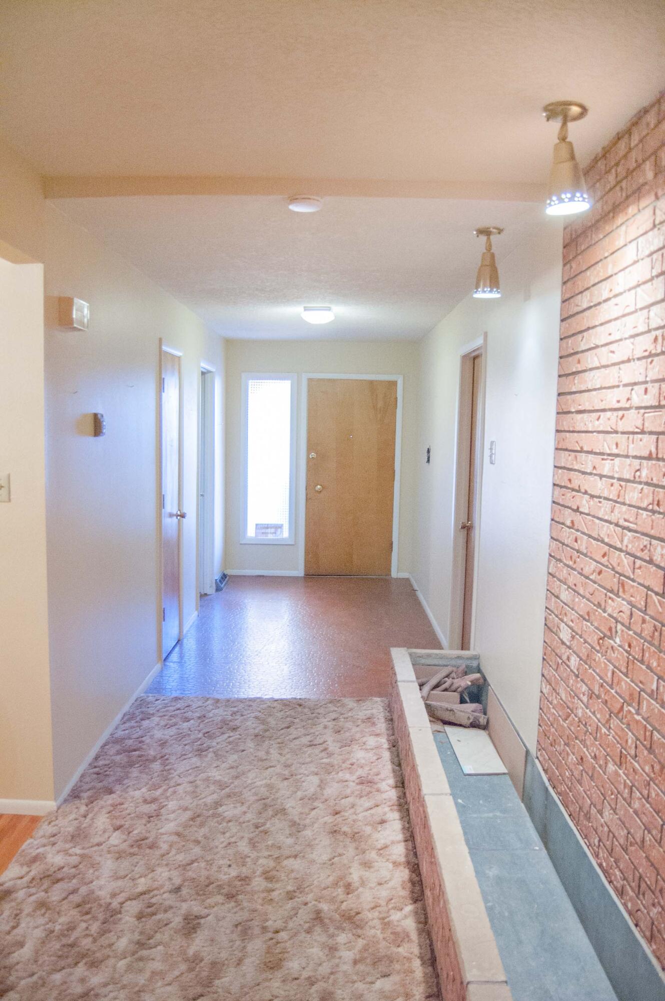 10417 Karen Avenue NE