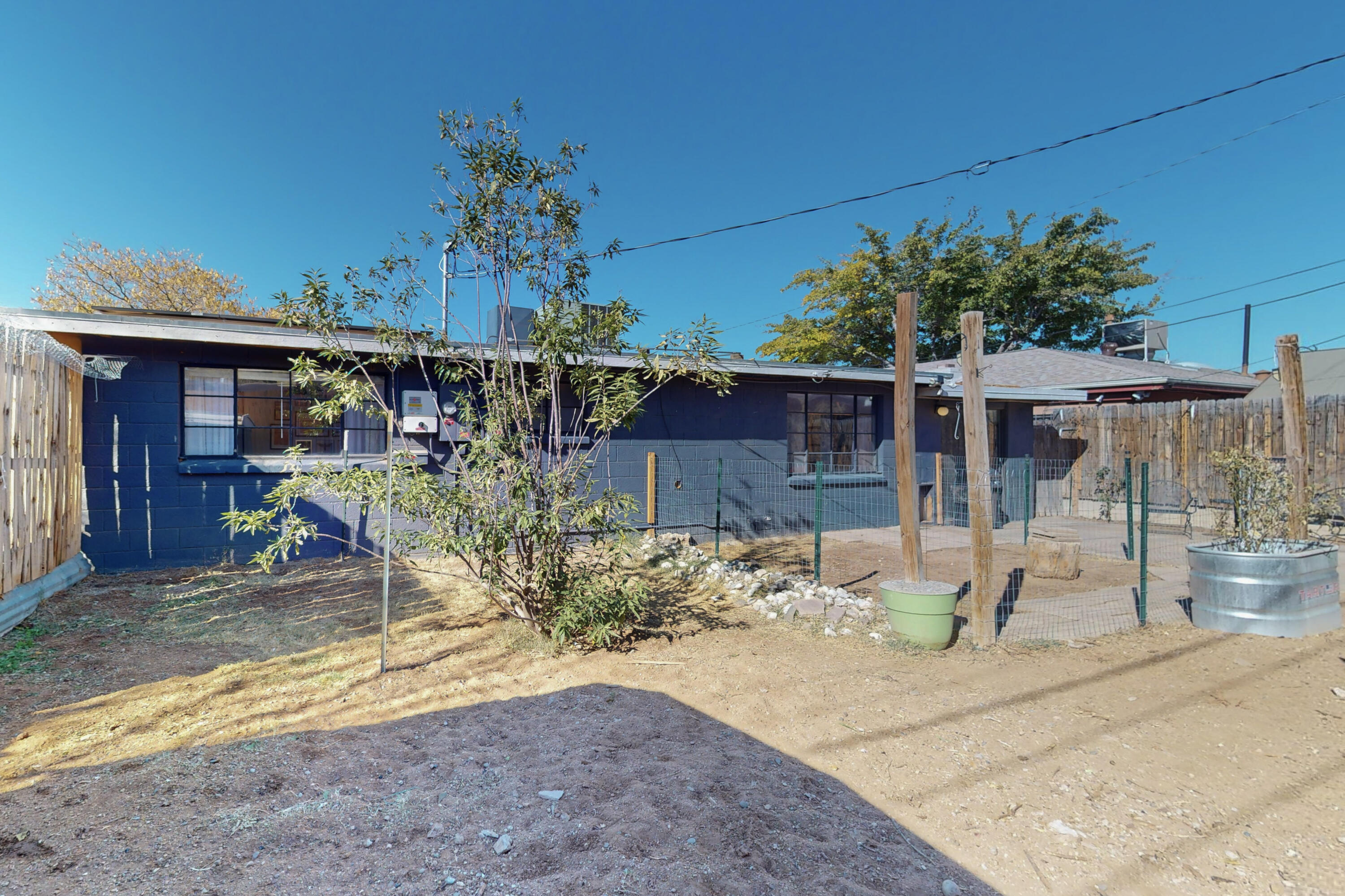 1816 Elizabeth Street NE