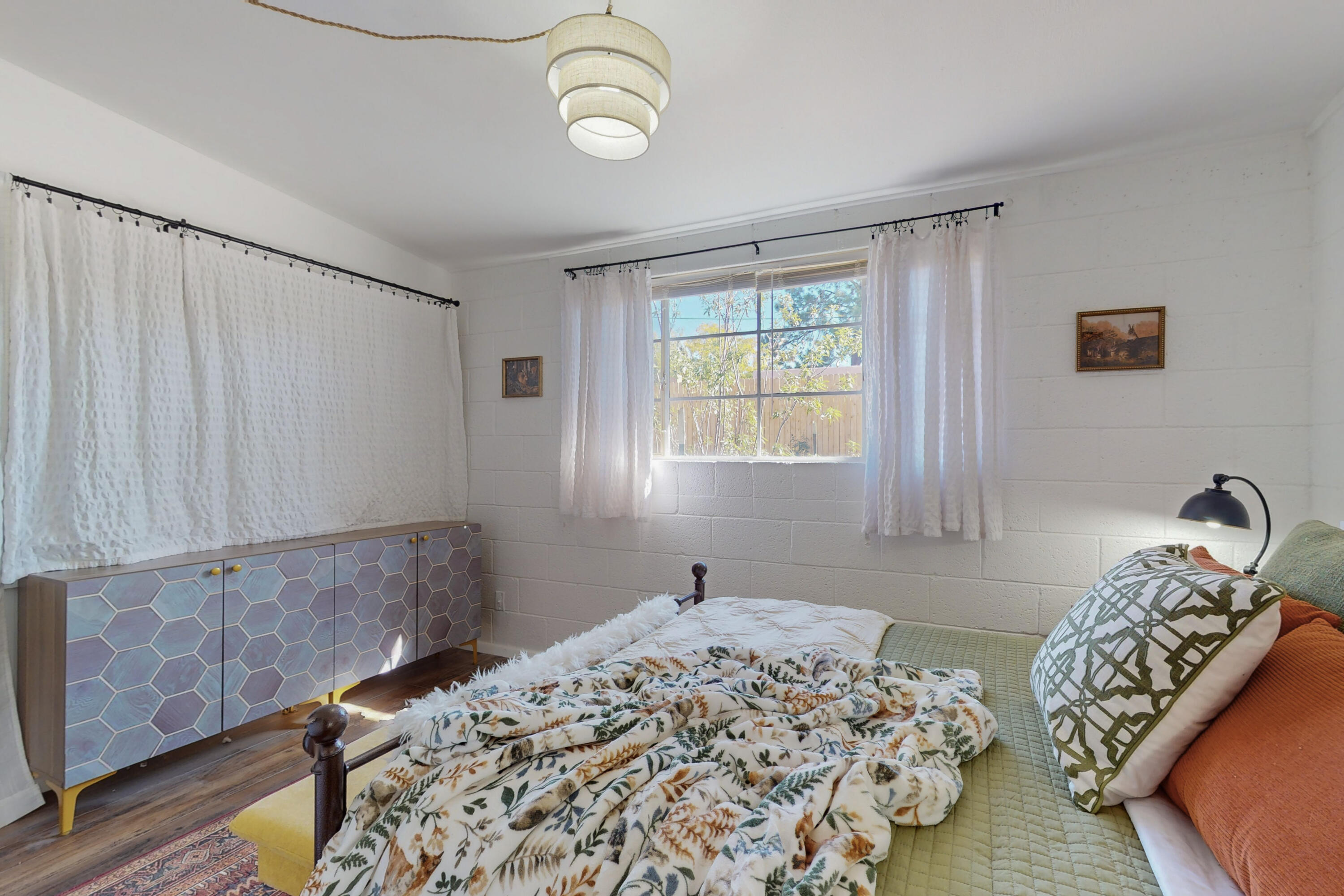 1816 Elizabeth Street NE