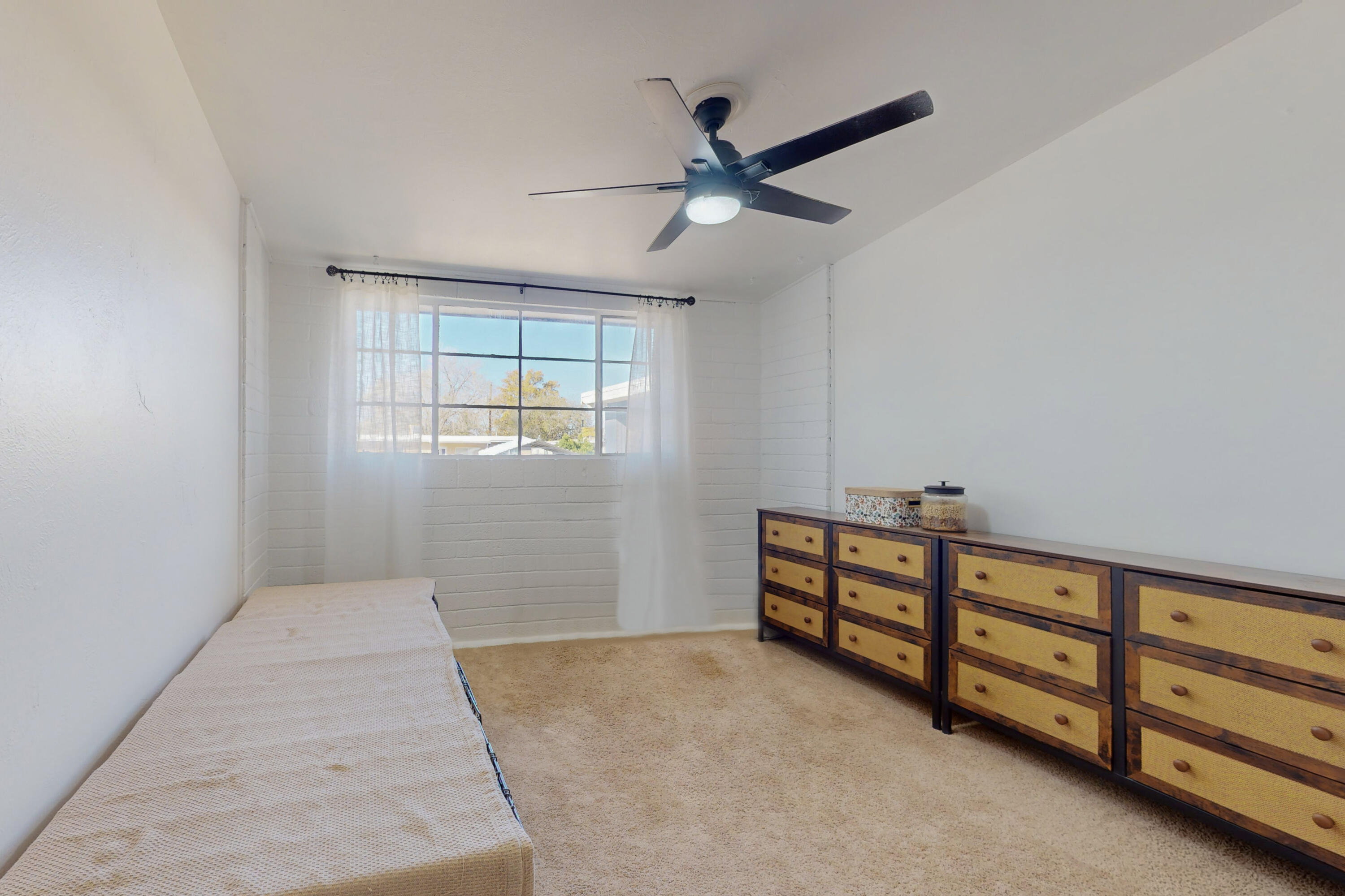 1816 Elizabeth Street NE