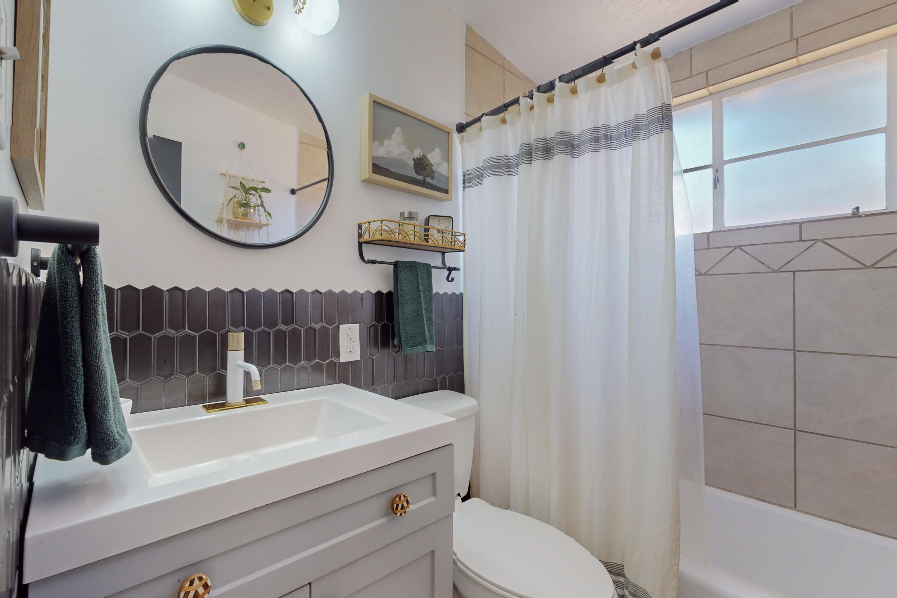 1816 Elizabeth Street NE