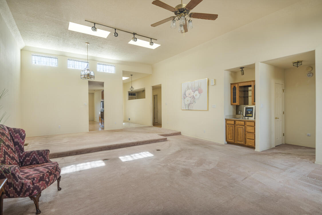 9201 Flushing Meadows Drive NE