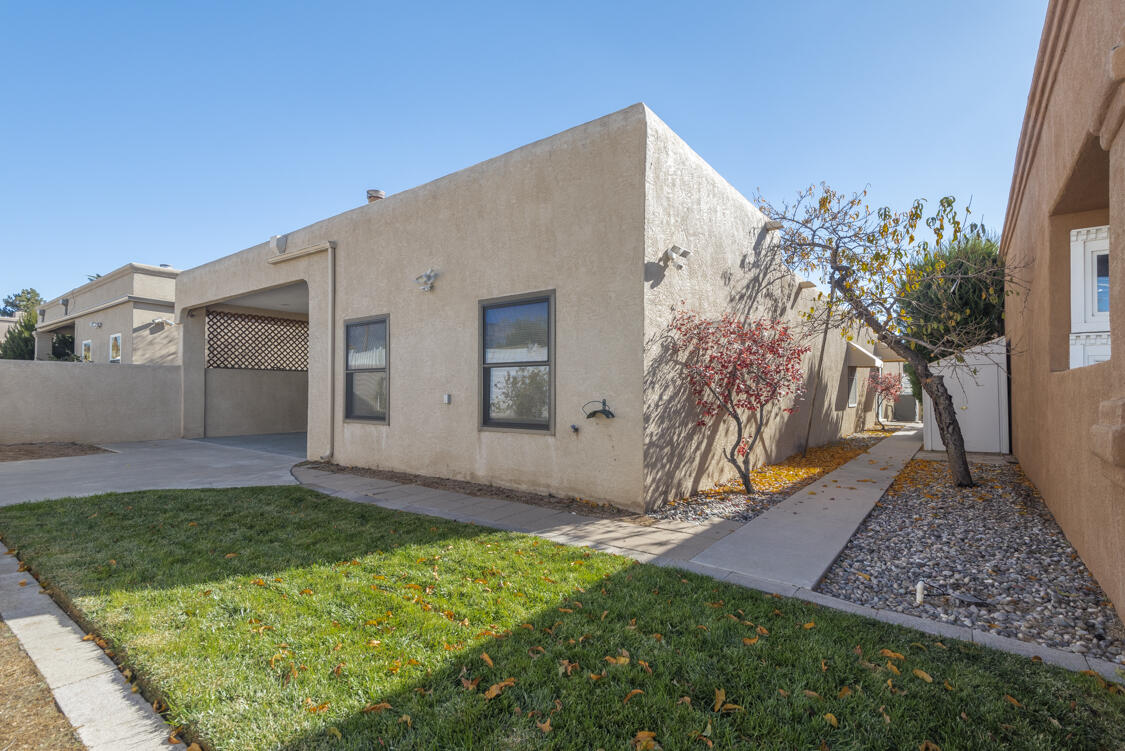 9201 Flushing Meadows Drive NE