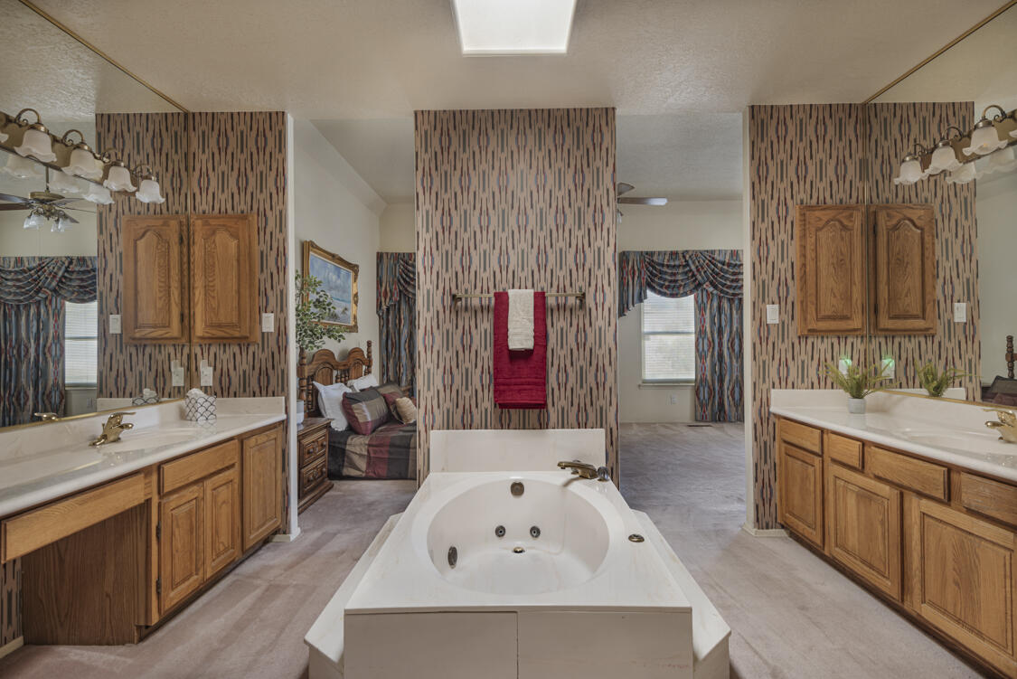 9201 Flushing Meadows Drive NE