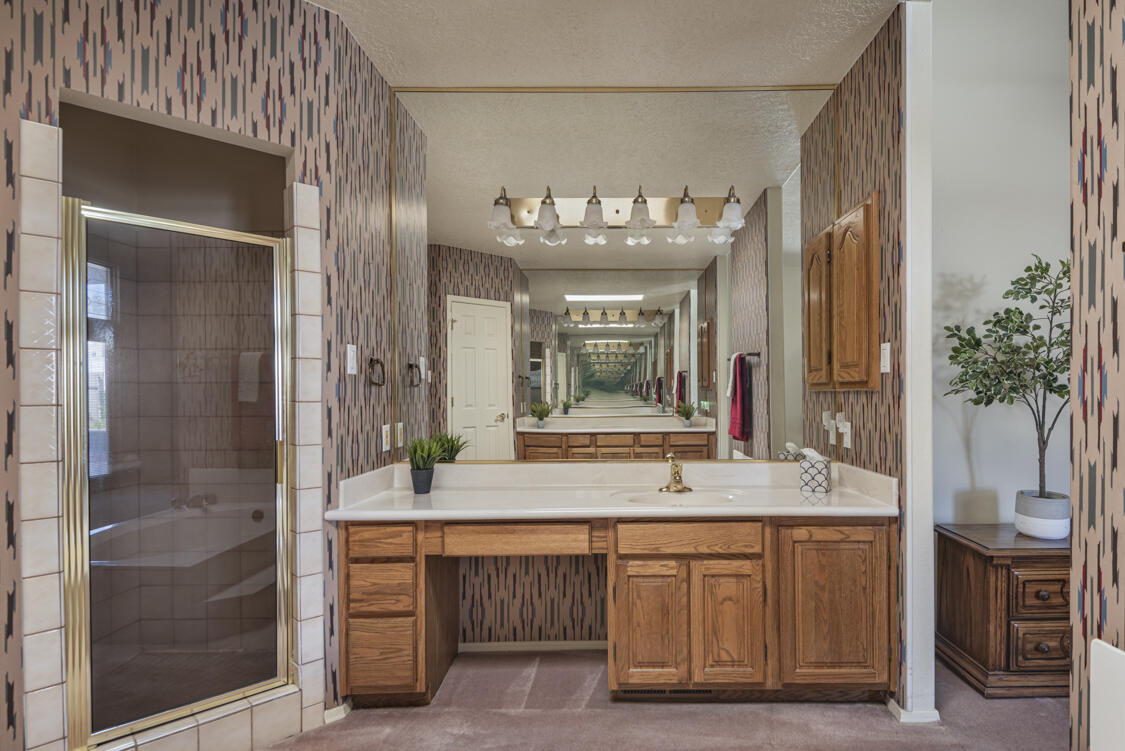 9201 Flushing Meadows Drive NE