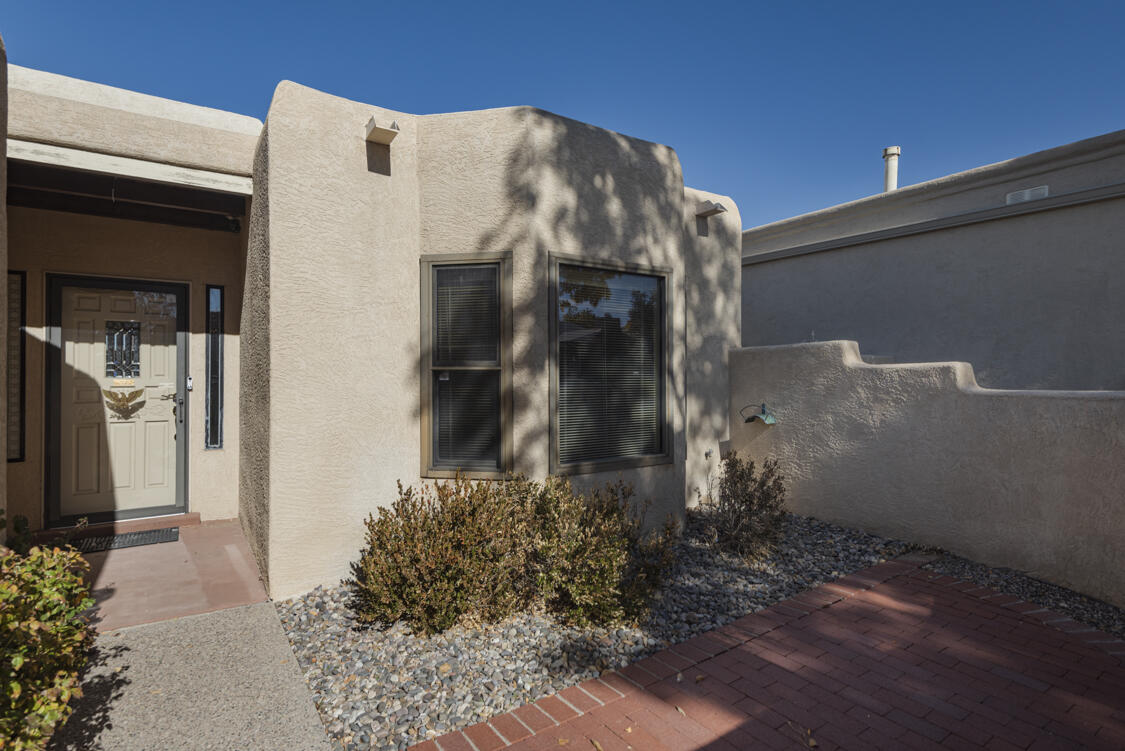 9201 Flushing Meadows Drive NE