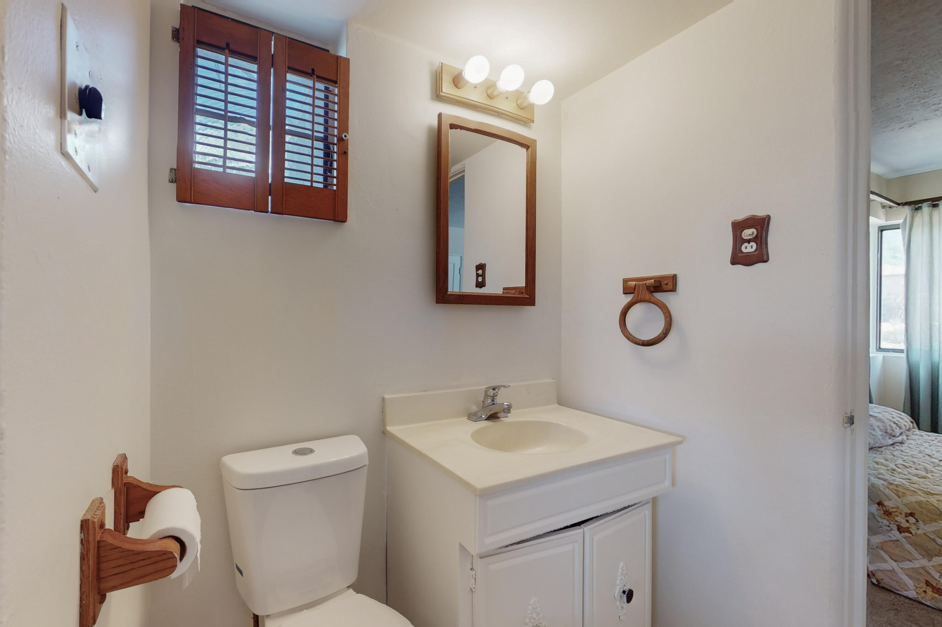 2115 Vermont Street NE