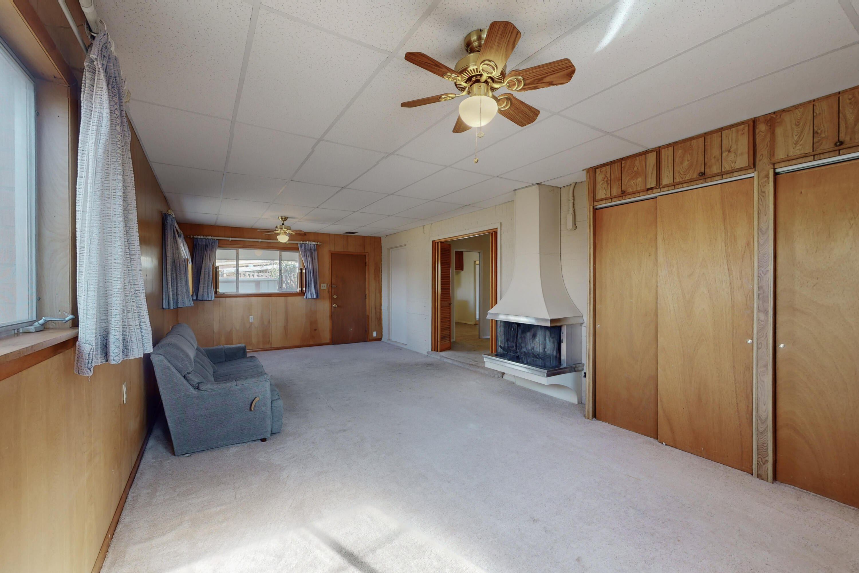 2115 Vermont Street NE