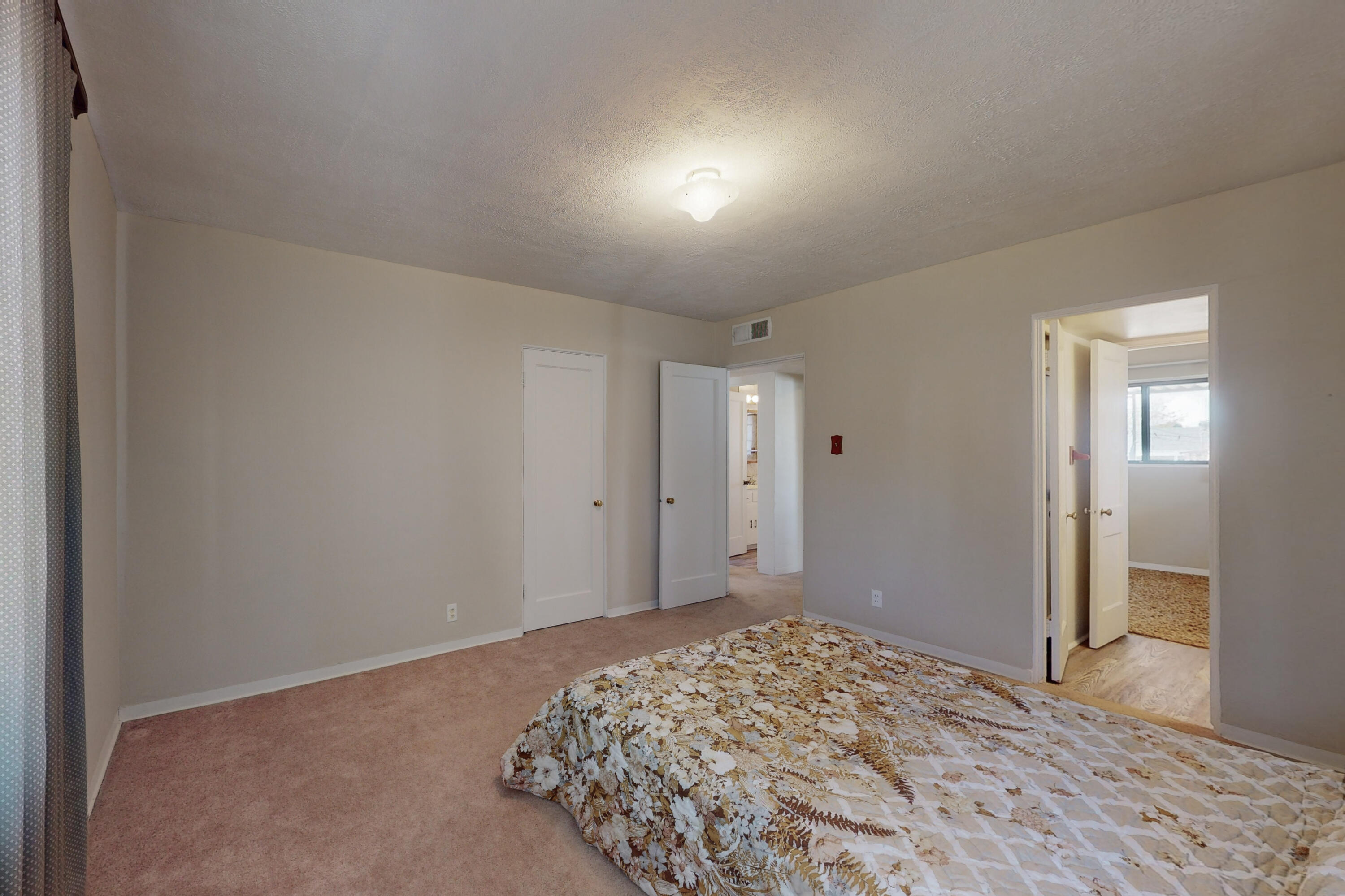 2115 Vermont Street NE