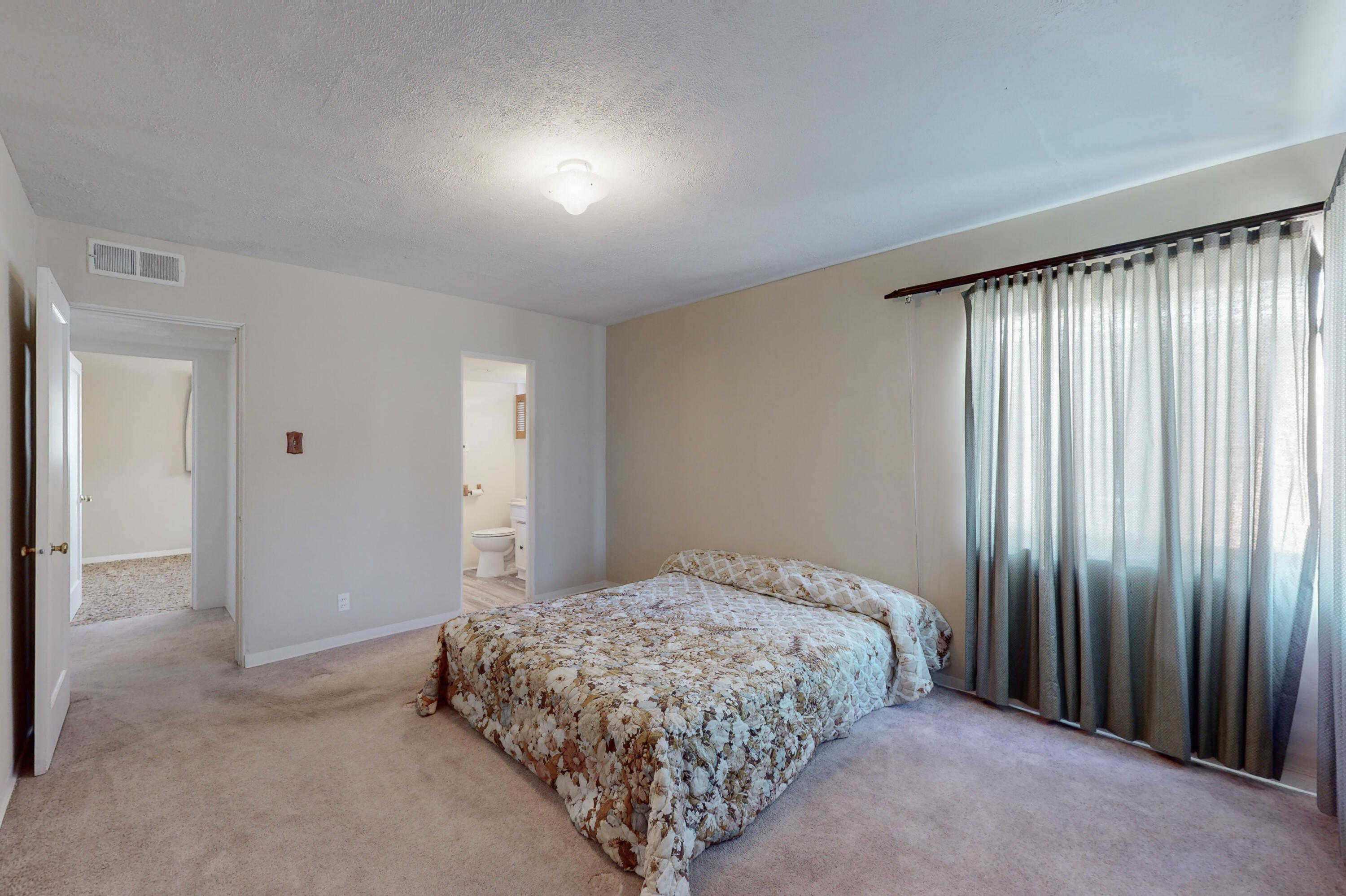 2115 Vermont Street NE