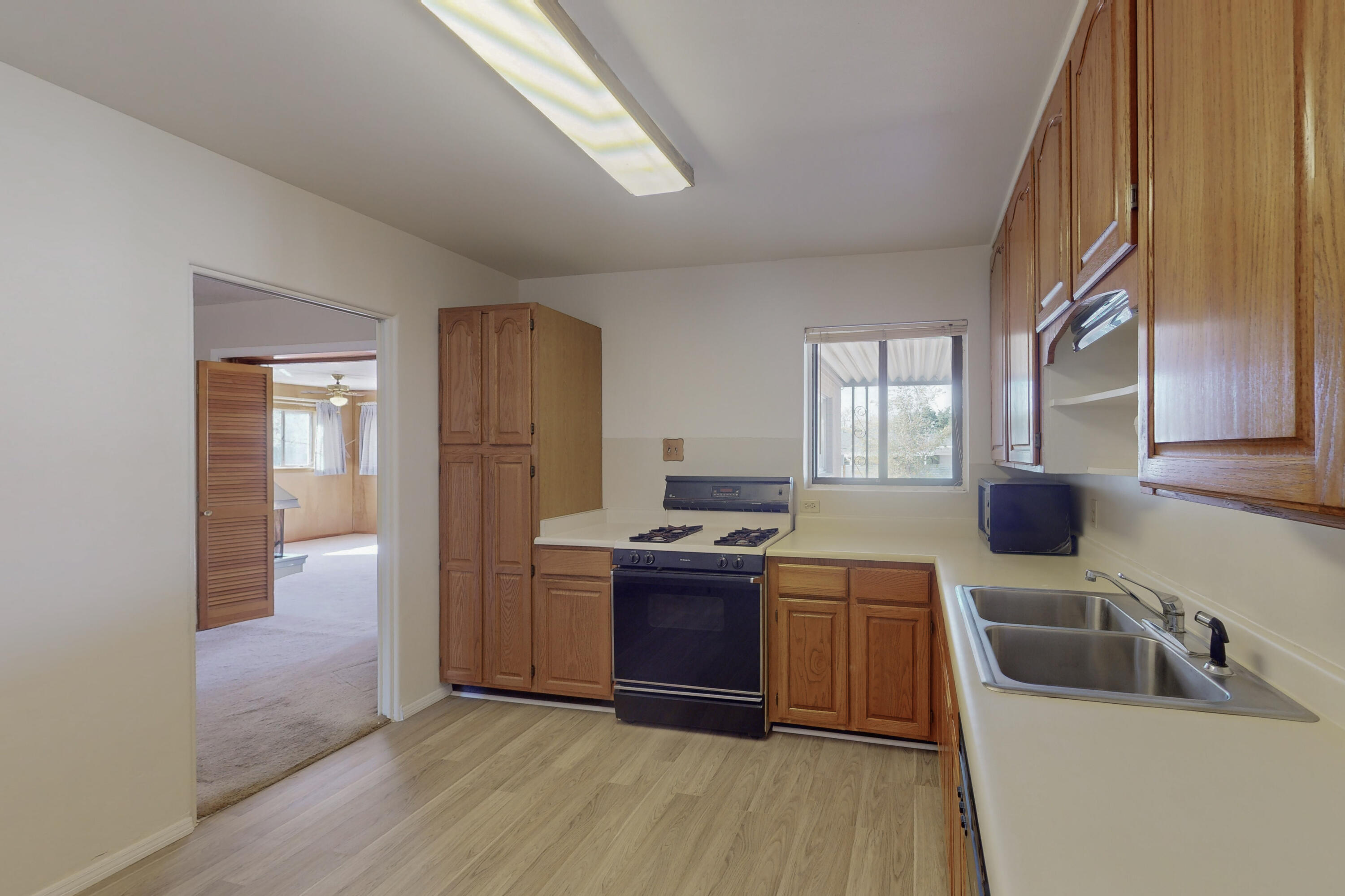 2115 Vermont Street NE