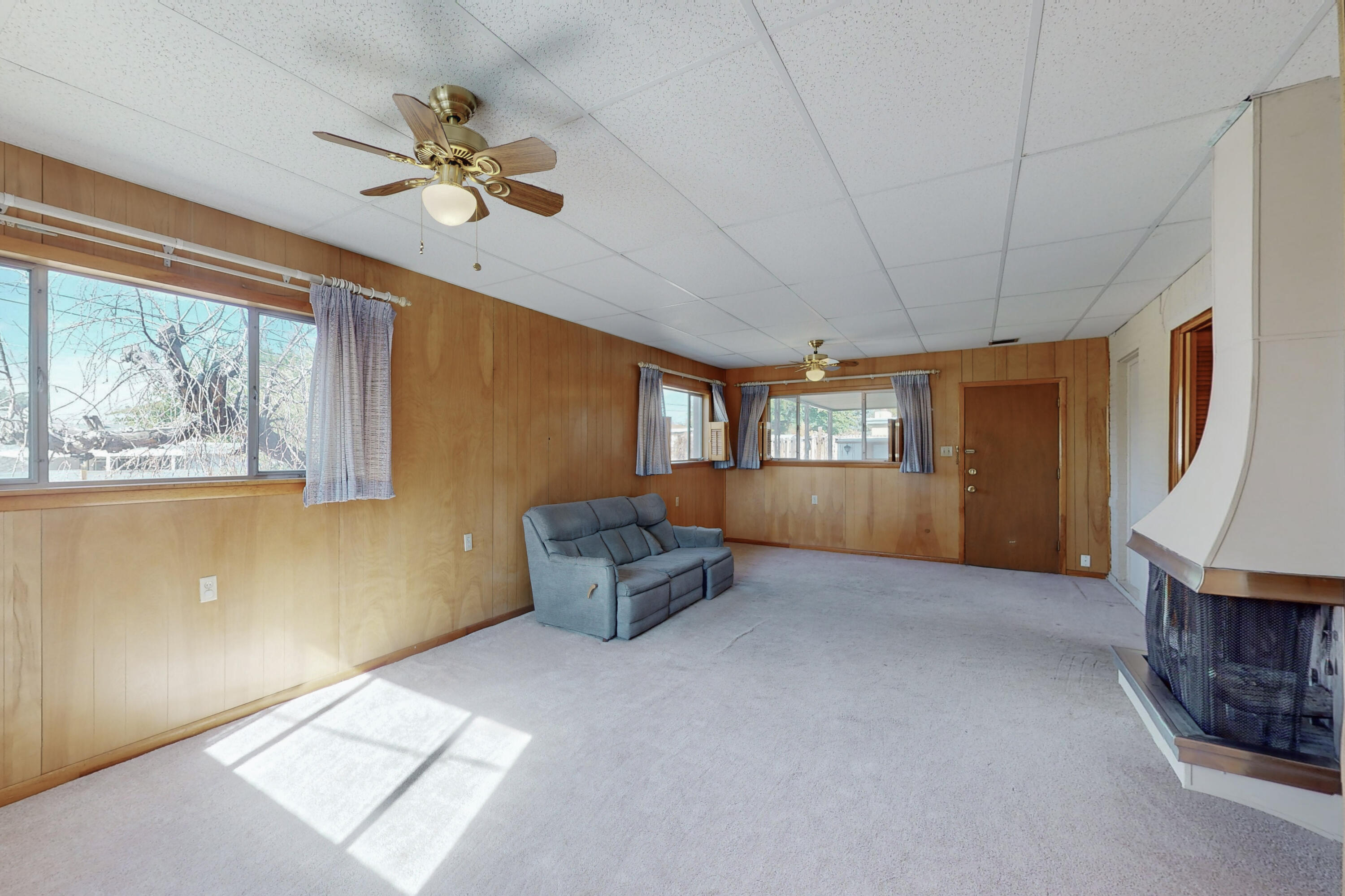 2115 Vermont Street NE