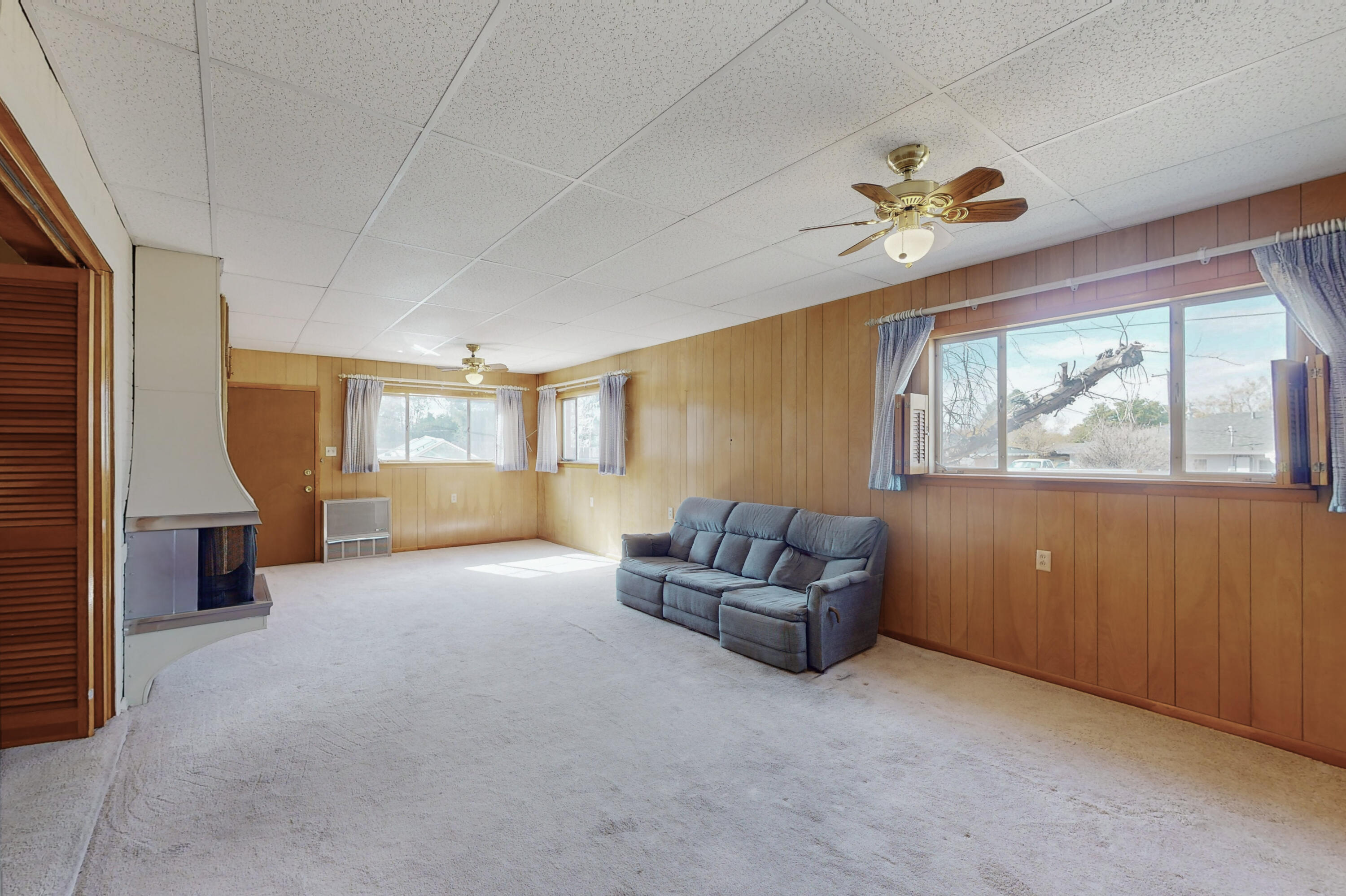 2115 Vermont Street NE