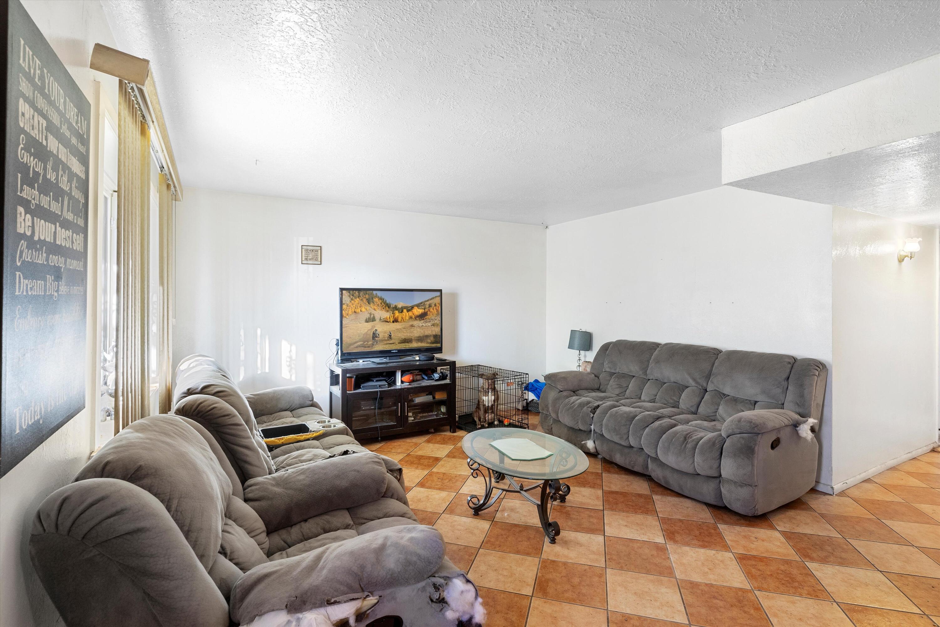 3732 Miller Circle NW