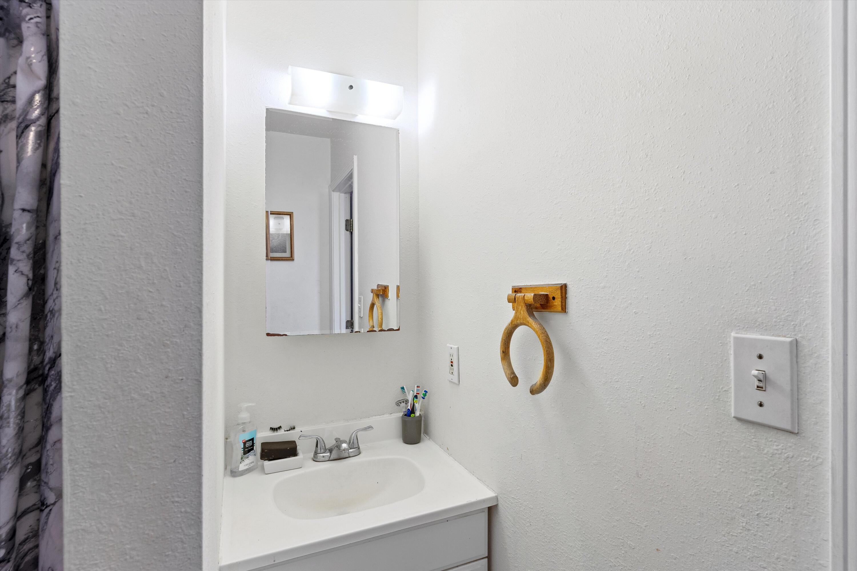 3732 Miller Circle NW