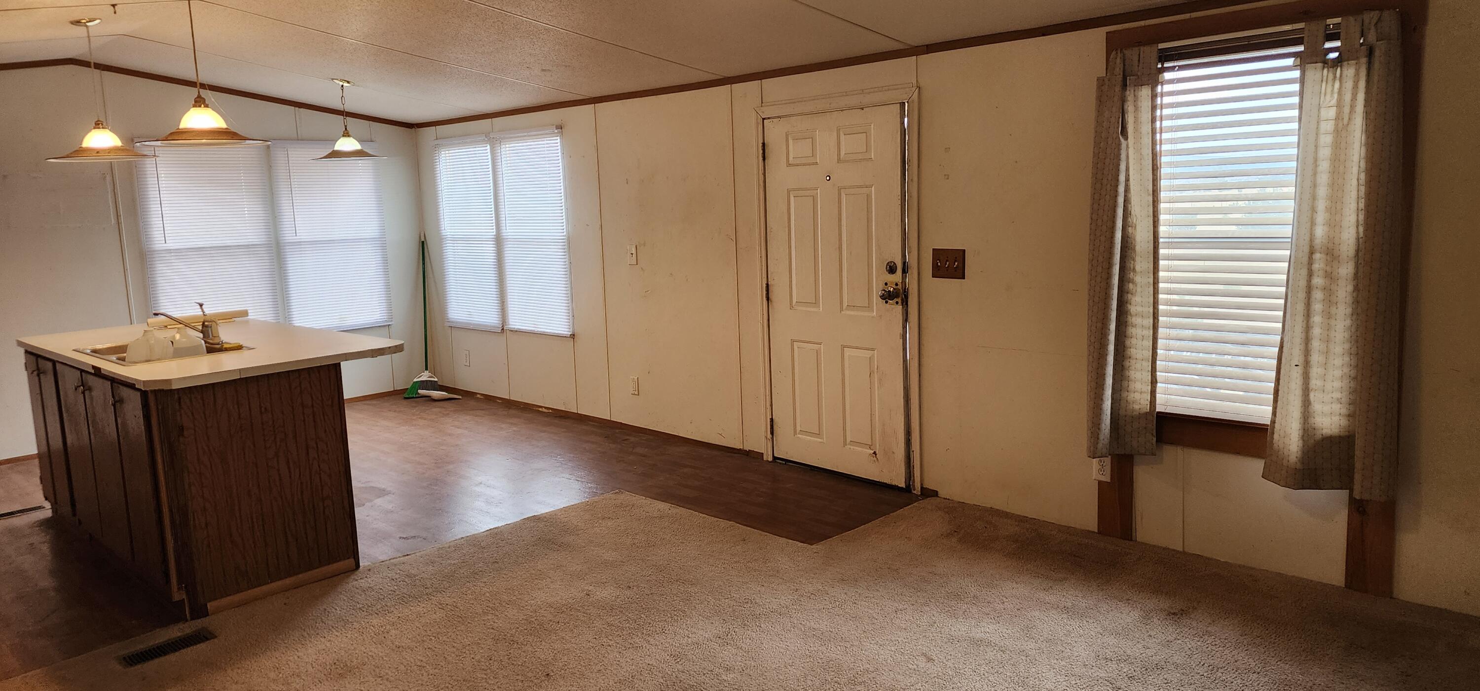 983 County Line Road