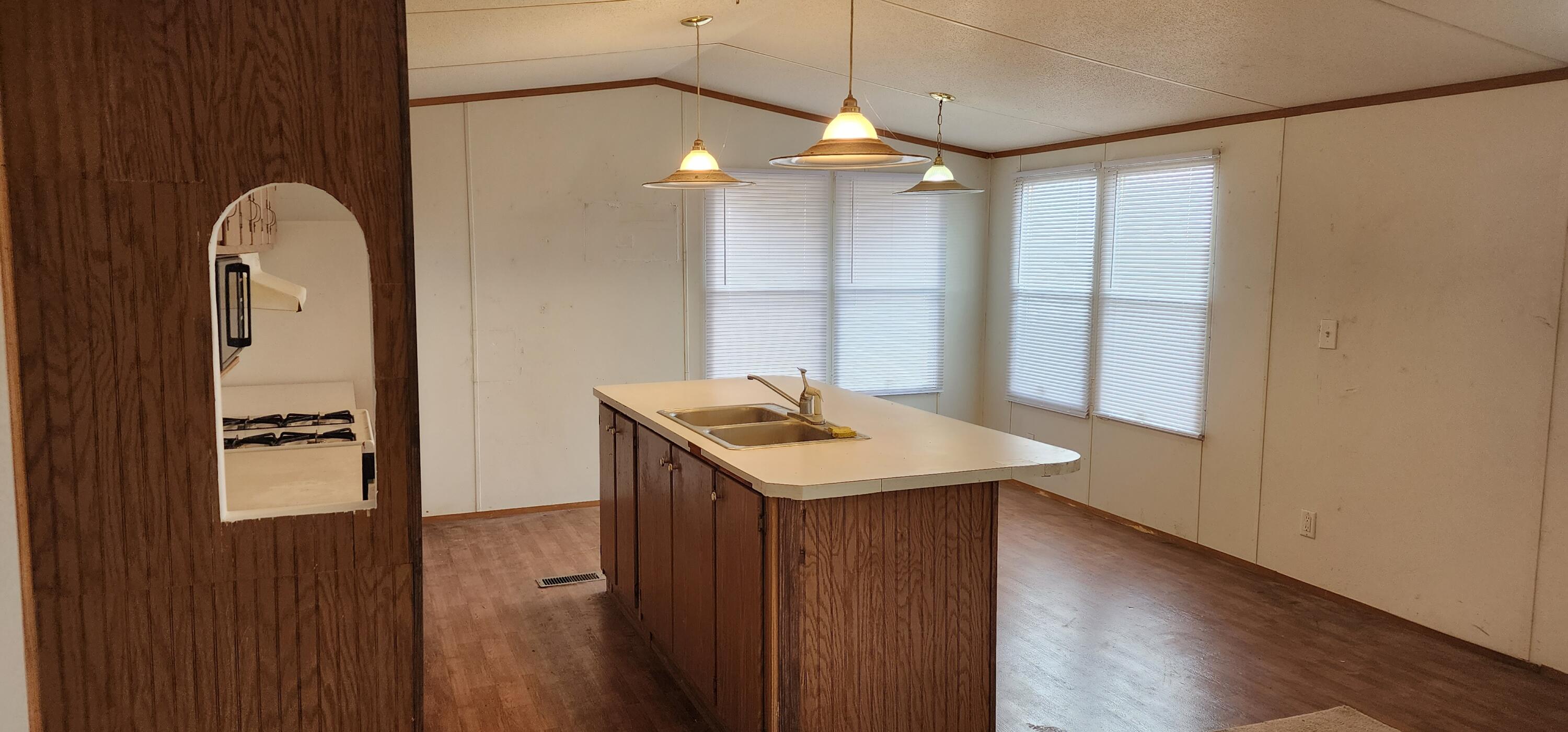 983 County Line Road