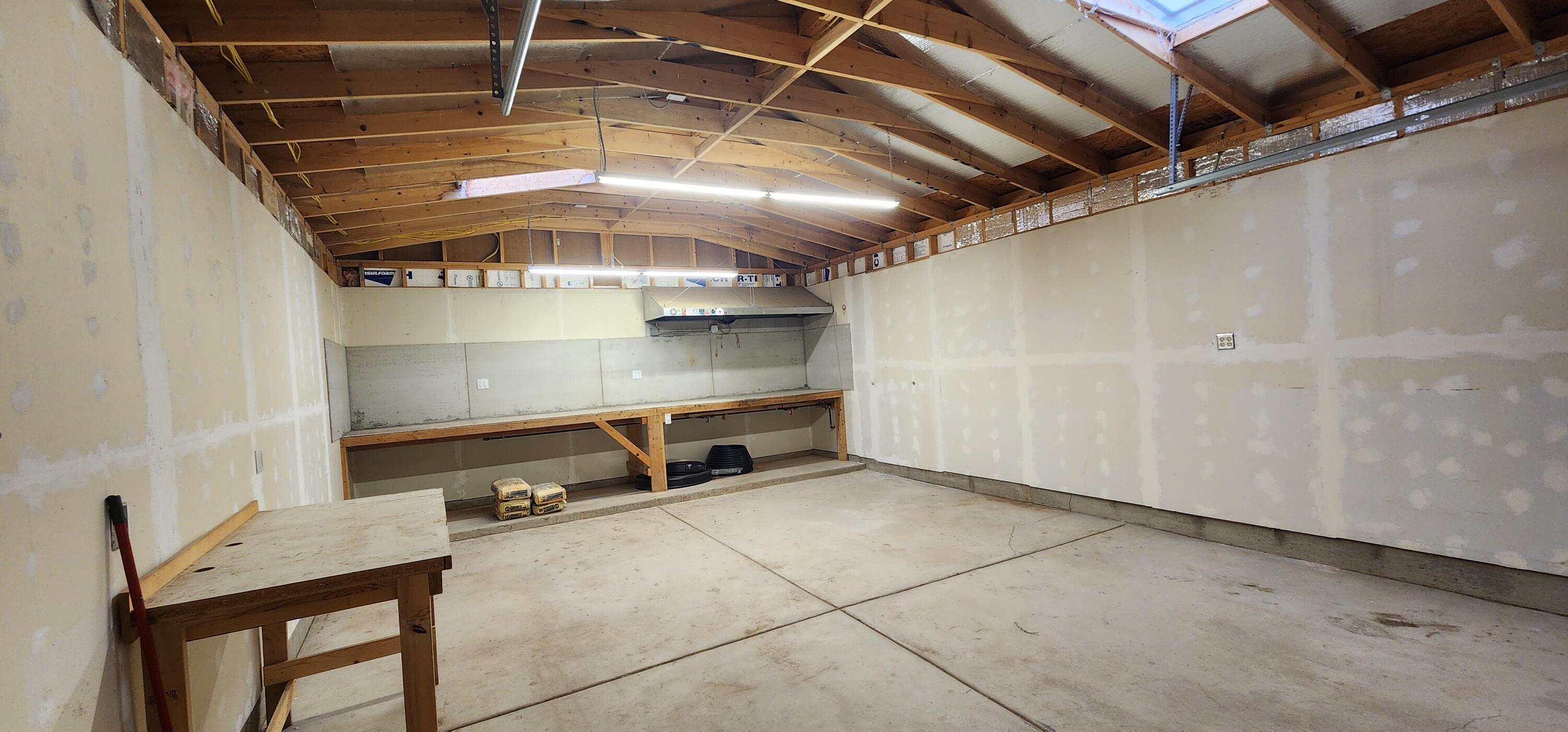 983 County Line Road