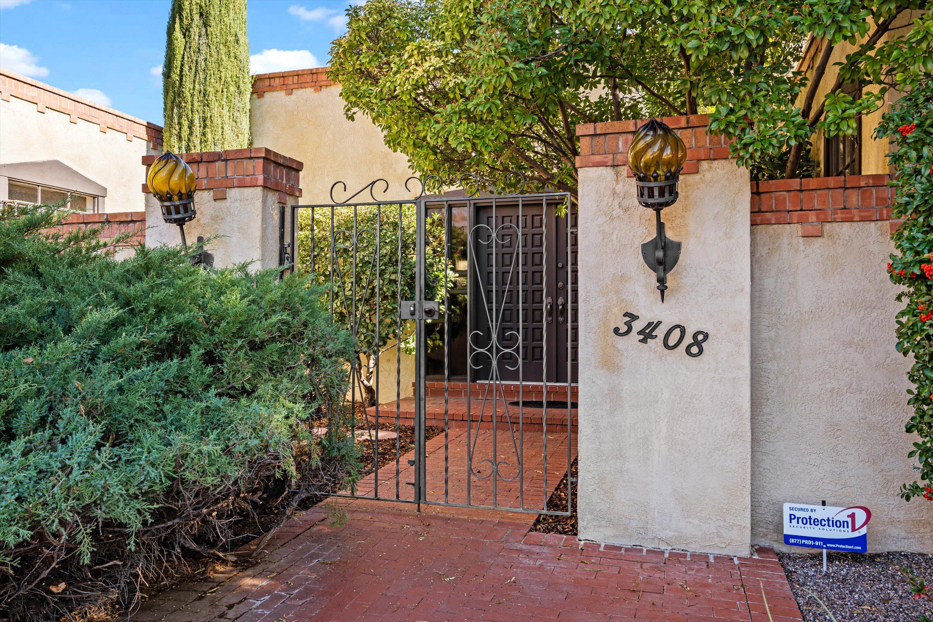 3408 La Sala Del Este NE