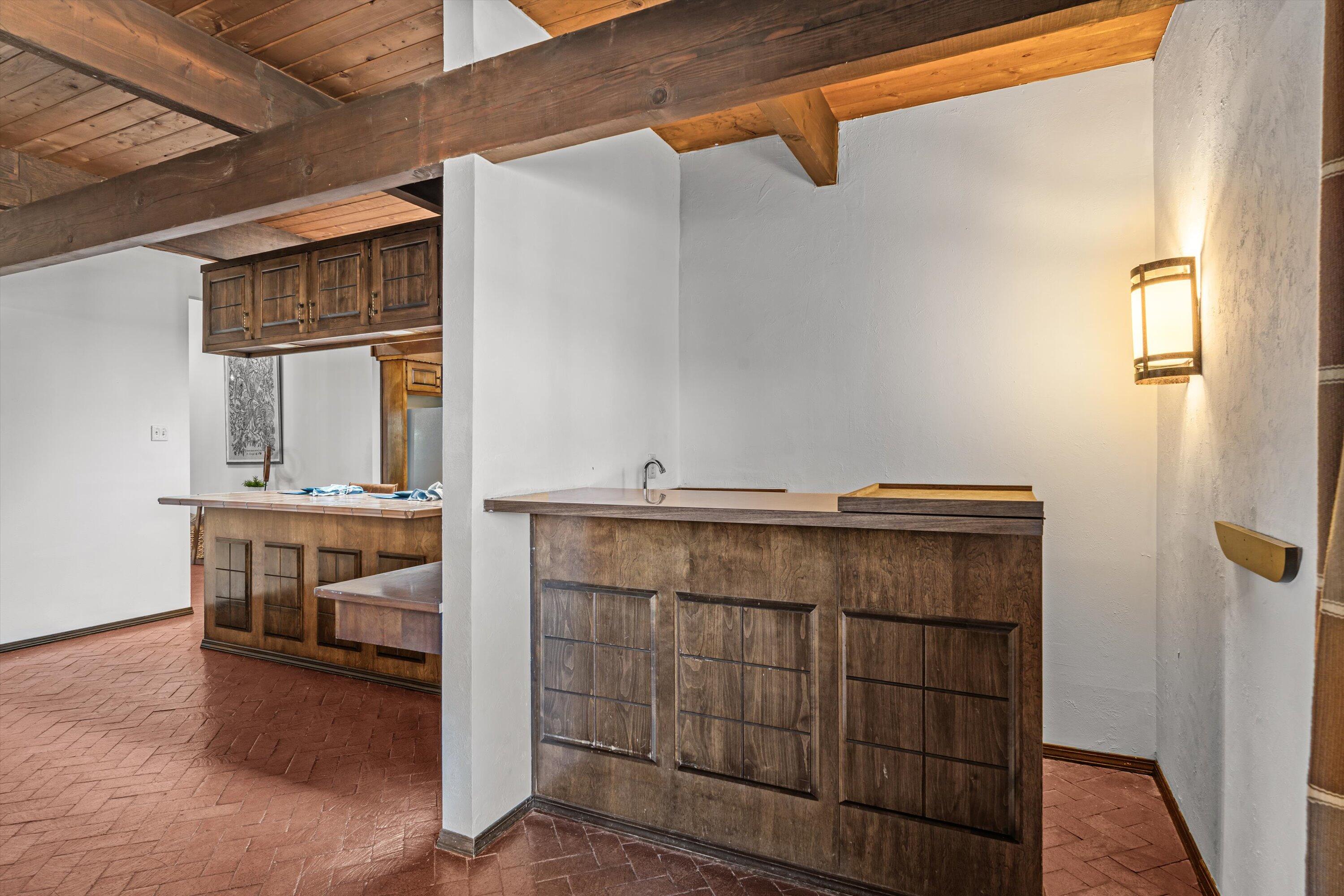 3408 La Sala Del Este NE