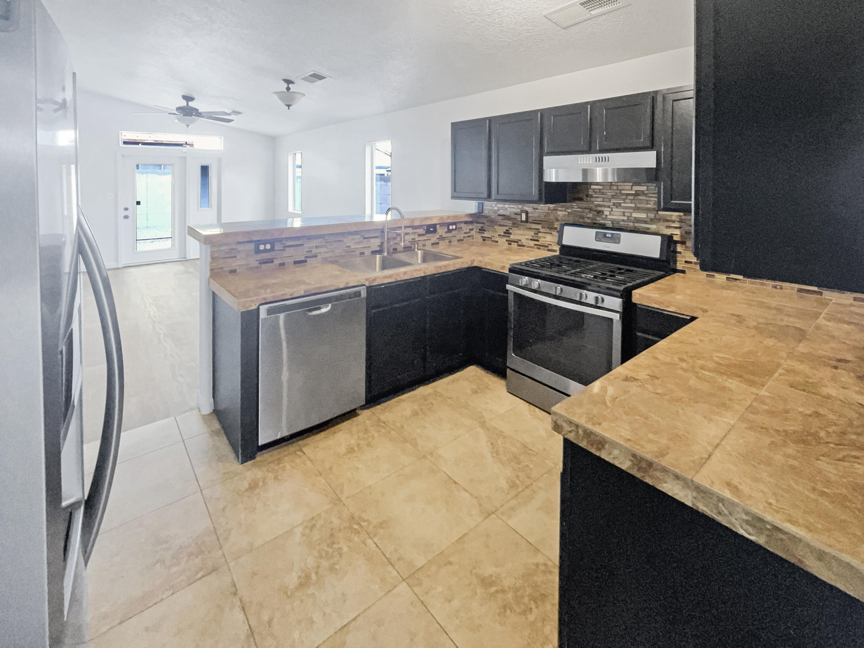 6123 Canis Avenue NW