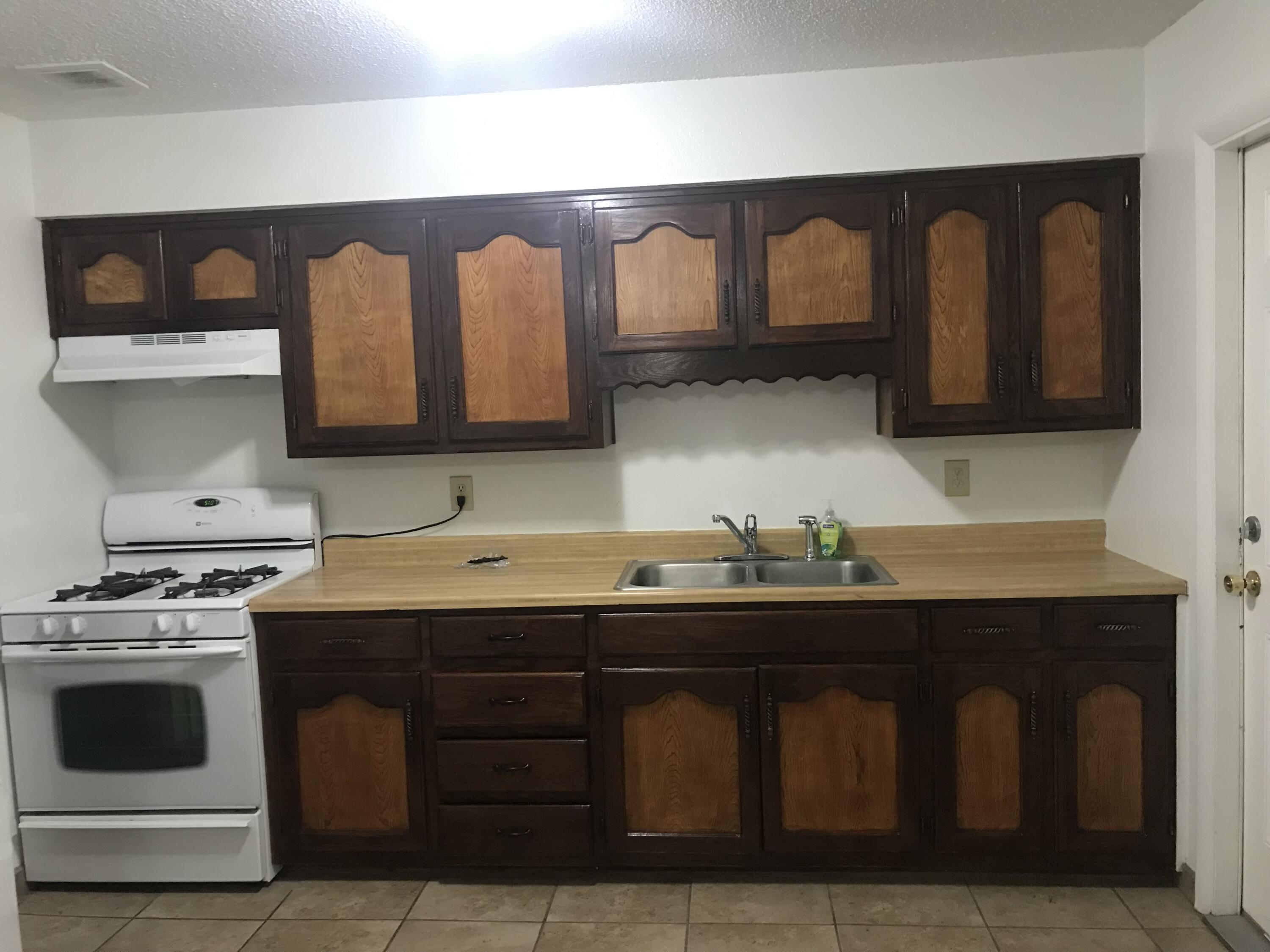 1330 San Antonio Street NW