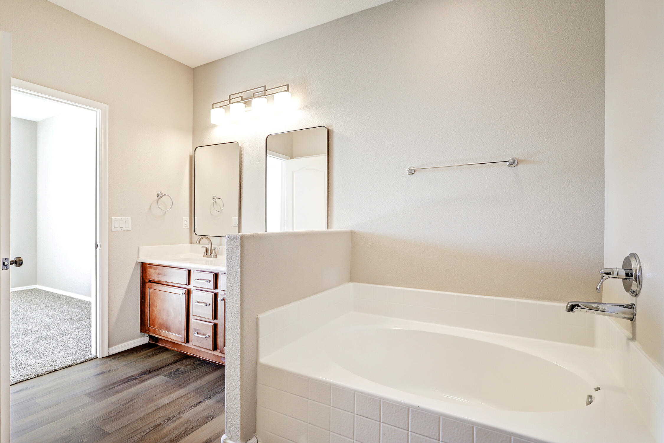 10732 Walnut Canyon Road SW