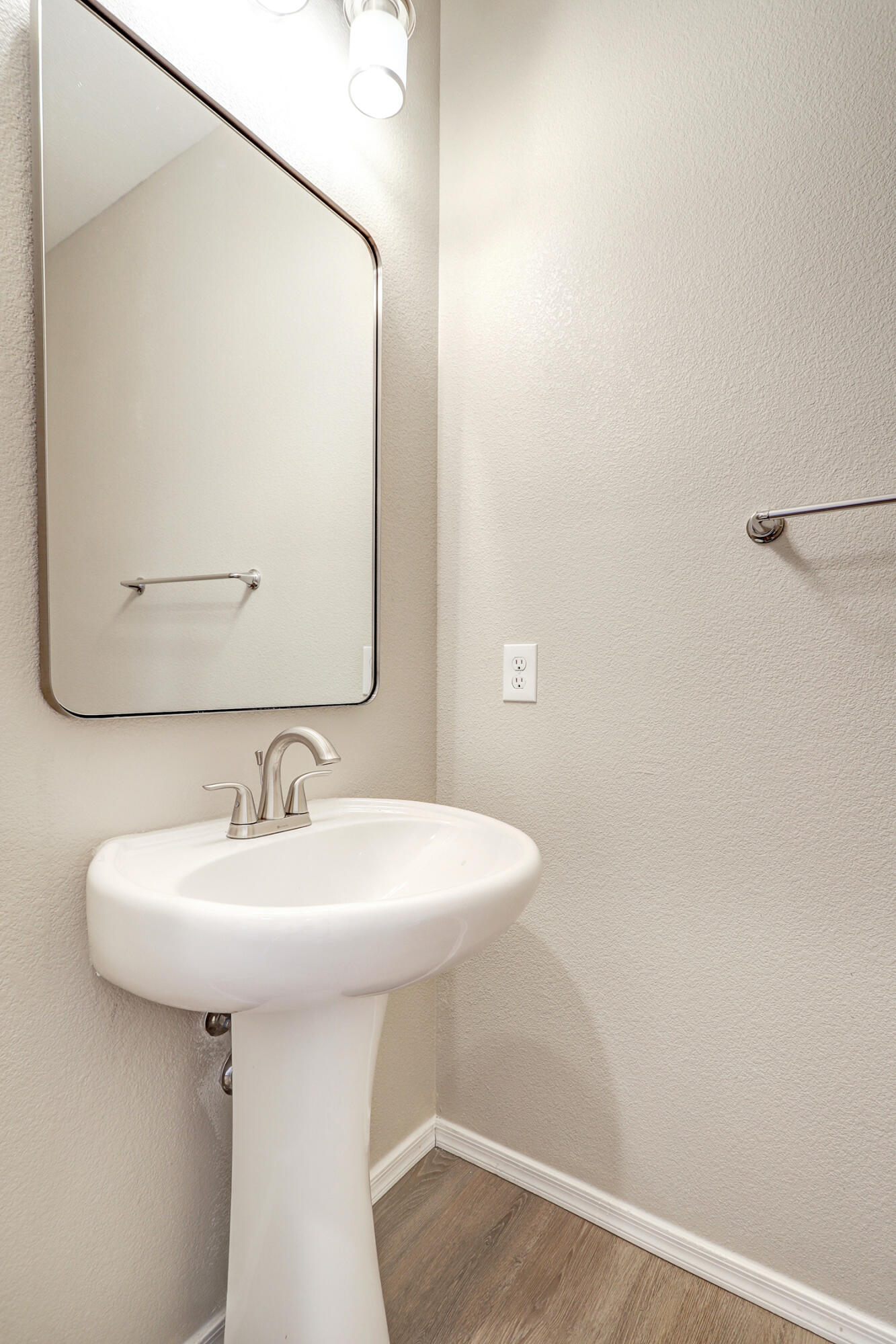 10732 Walnut Canyon Road SW