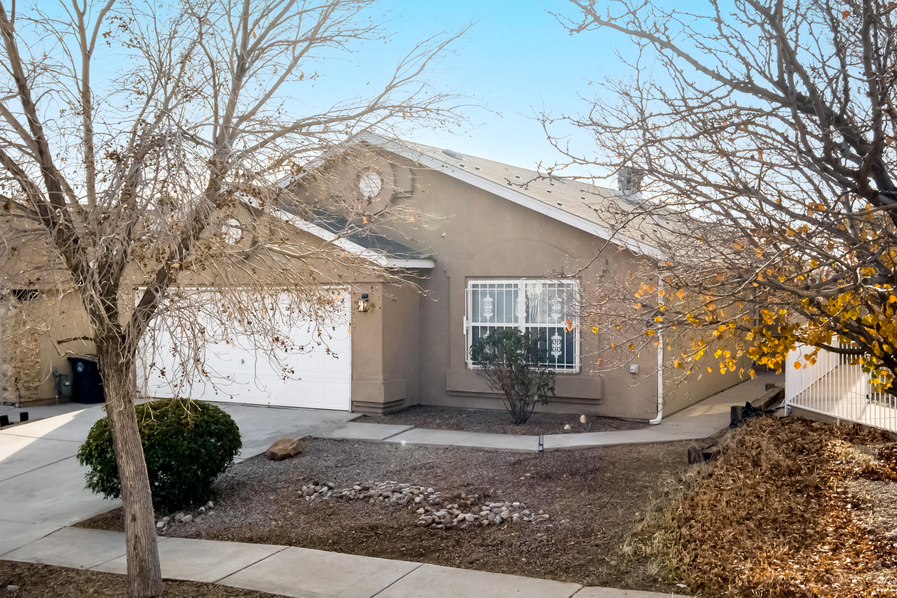 8748 Benavides Road SW