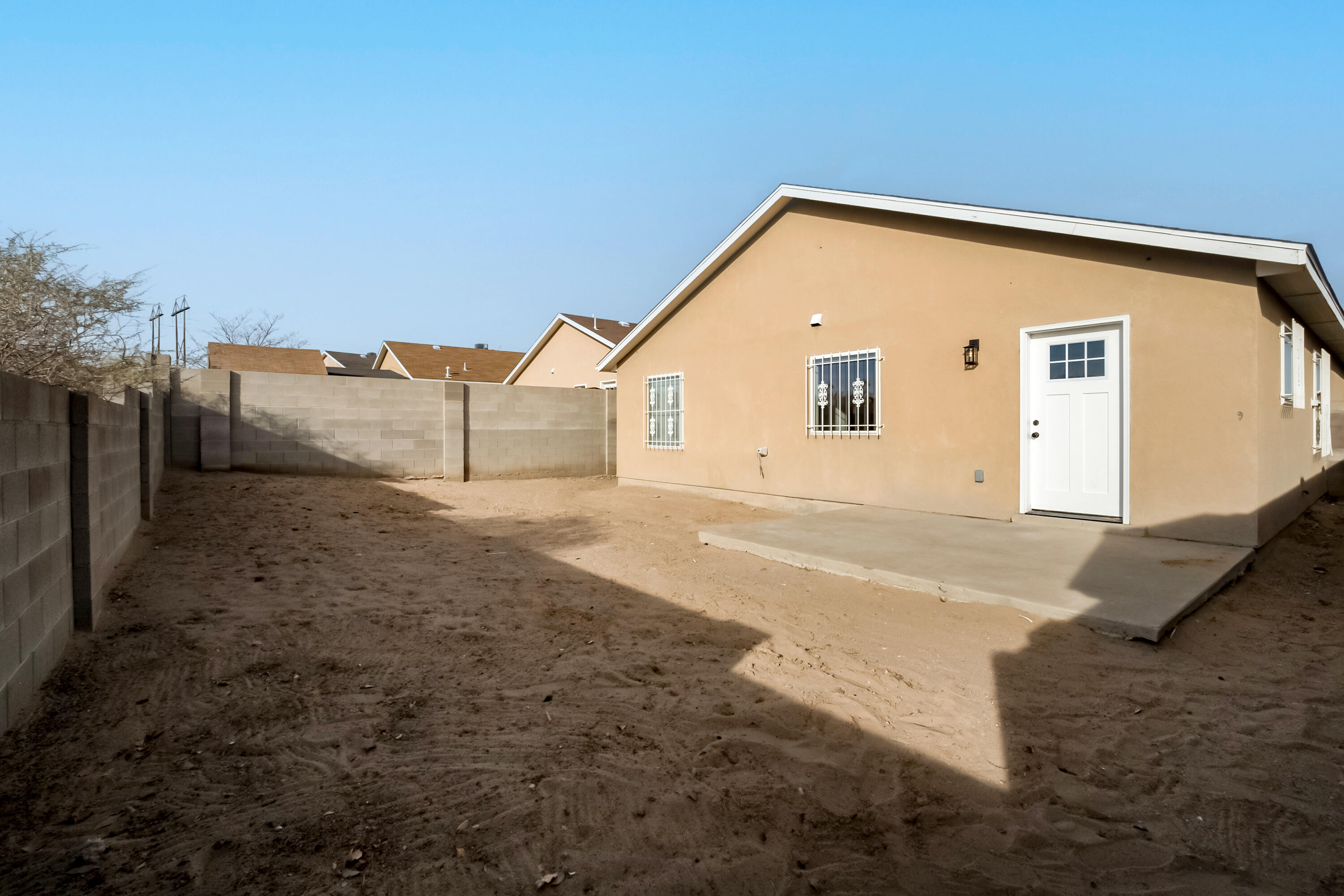 8748 Benavides Road SW