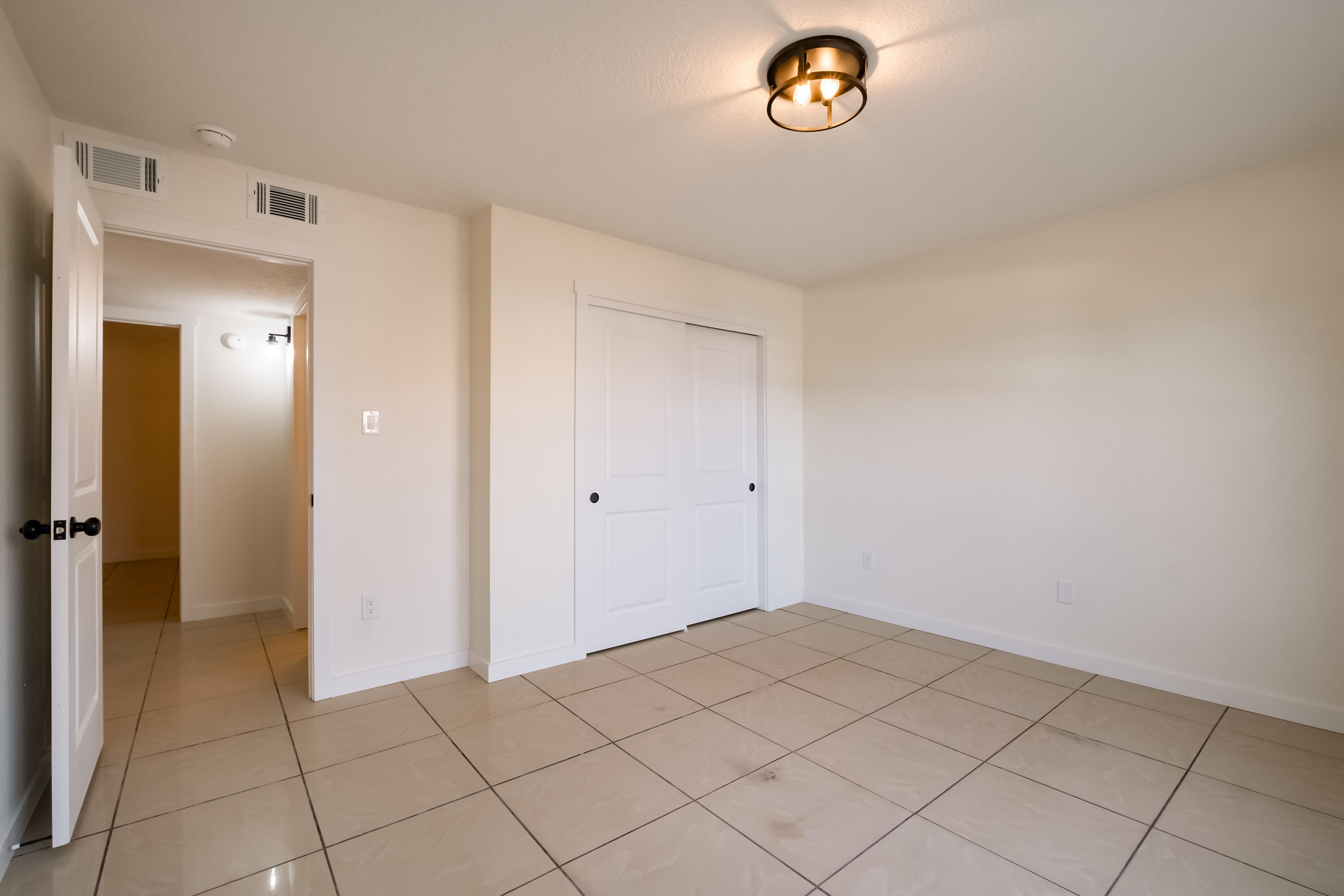 8748 Benavides Road SW