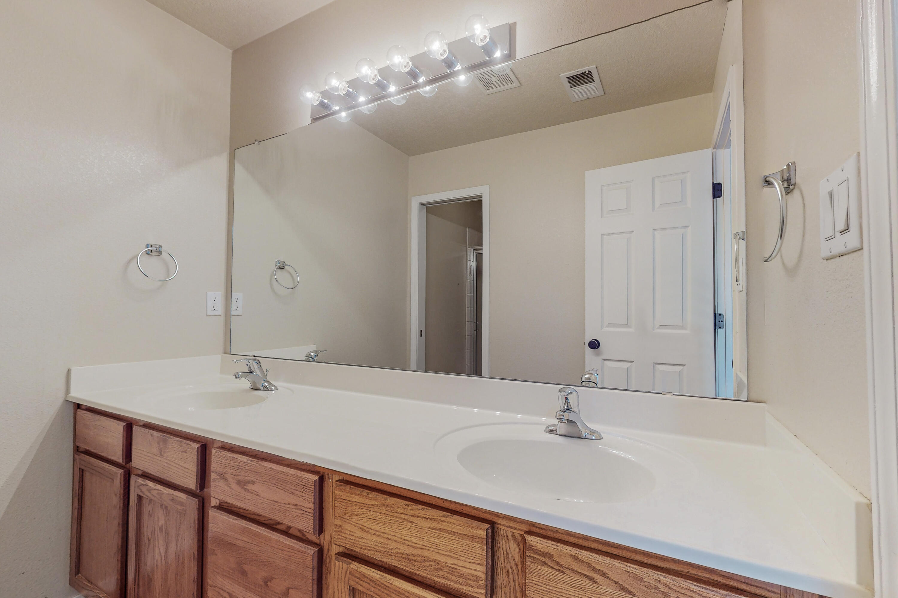 1835 Red Rum Court SE