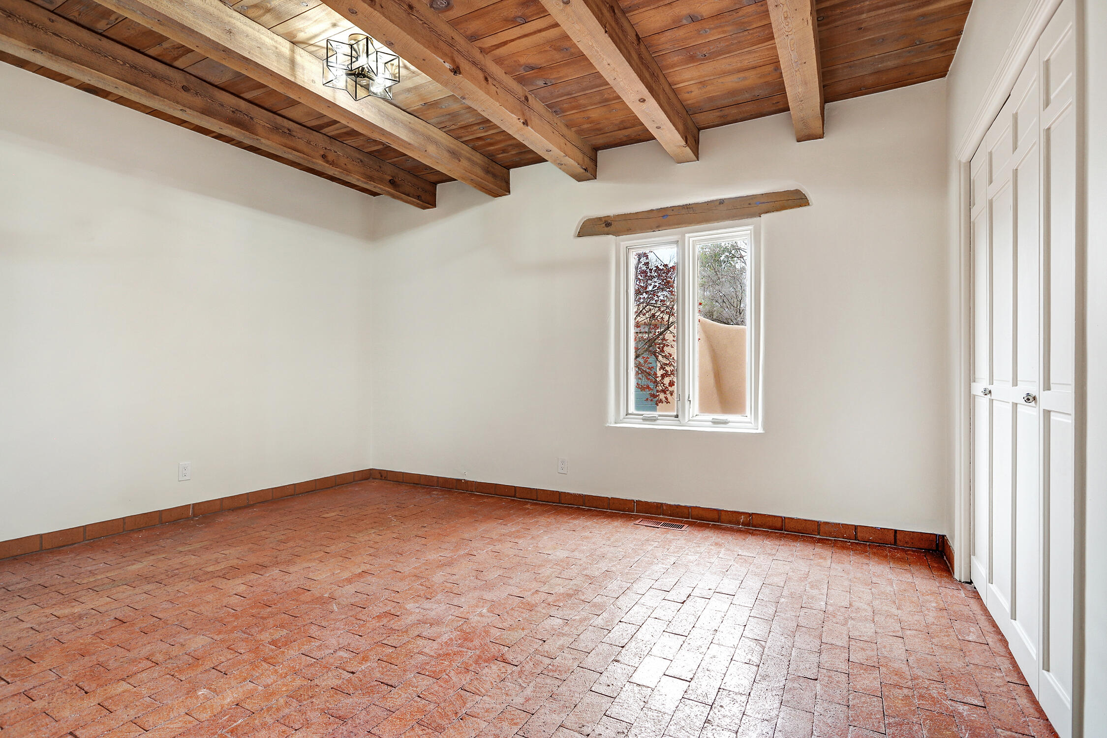 6508 Caballero Parkway NW