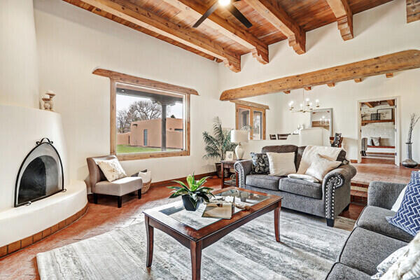 6508 Caballero Parkway NW