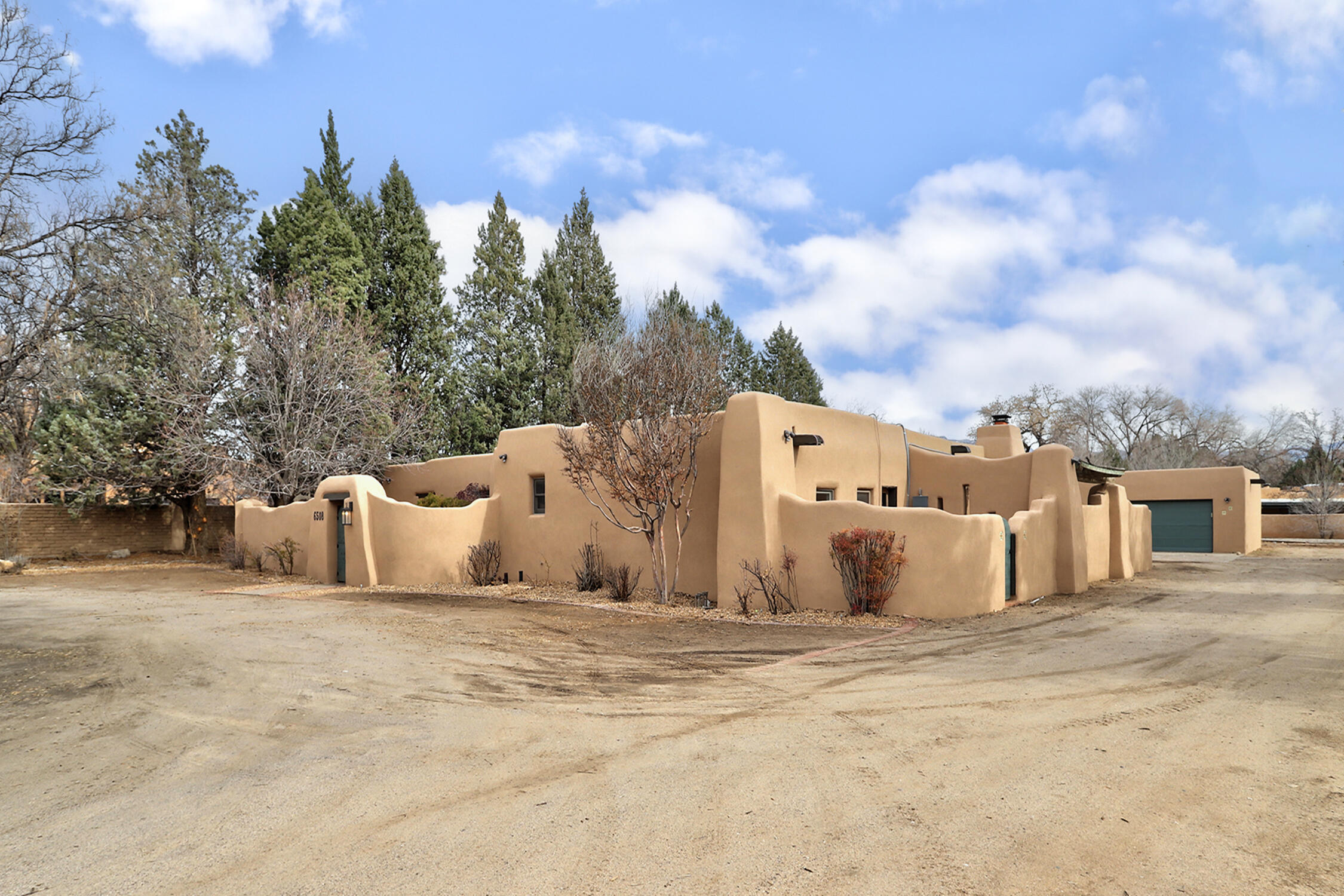 6508 Caballero Parkway NW