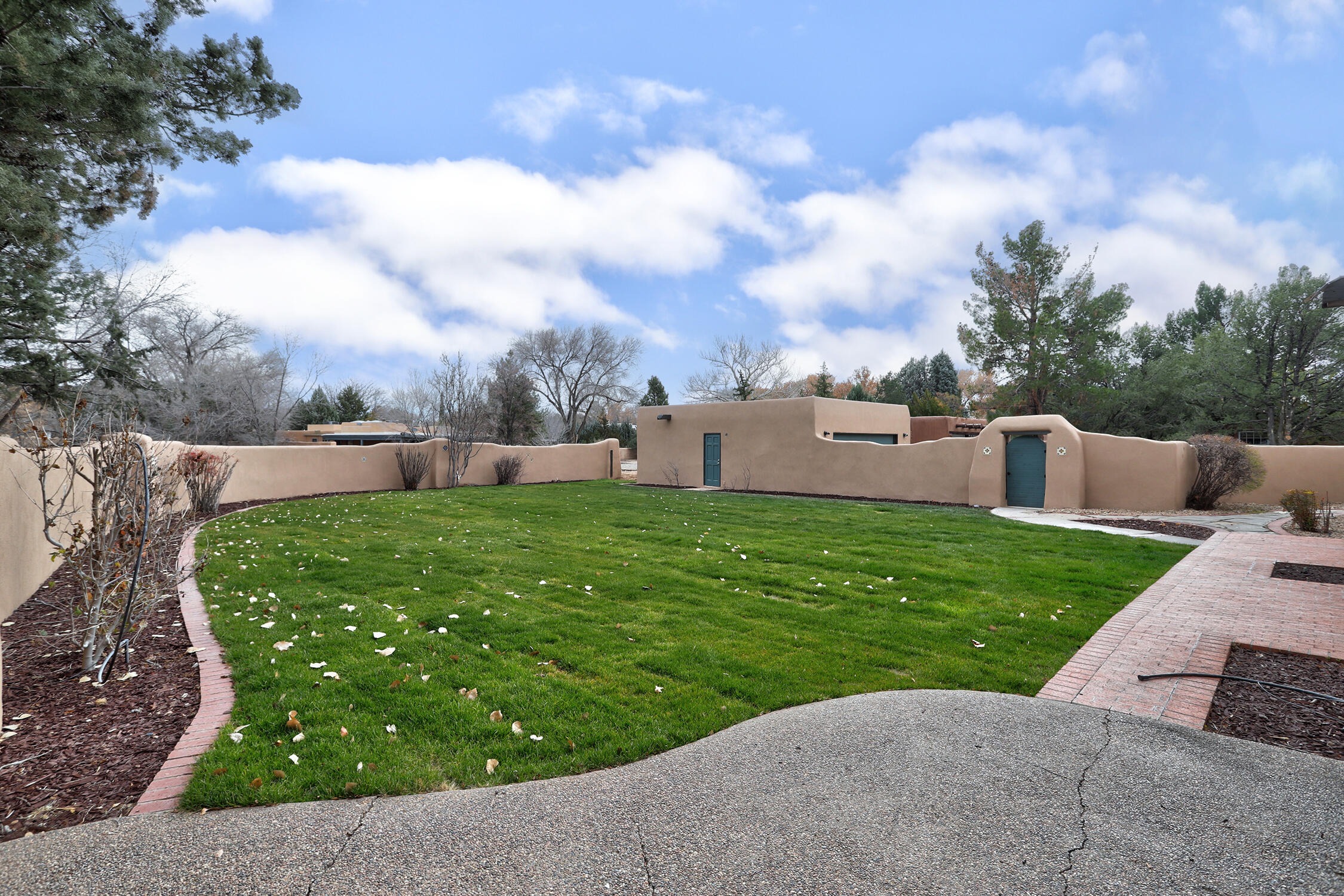 6508 Caballero Parkway NW