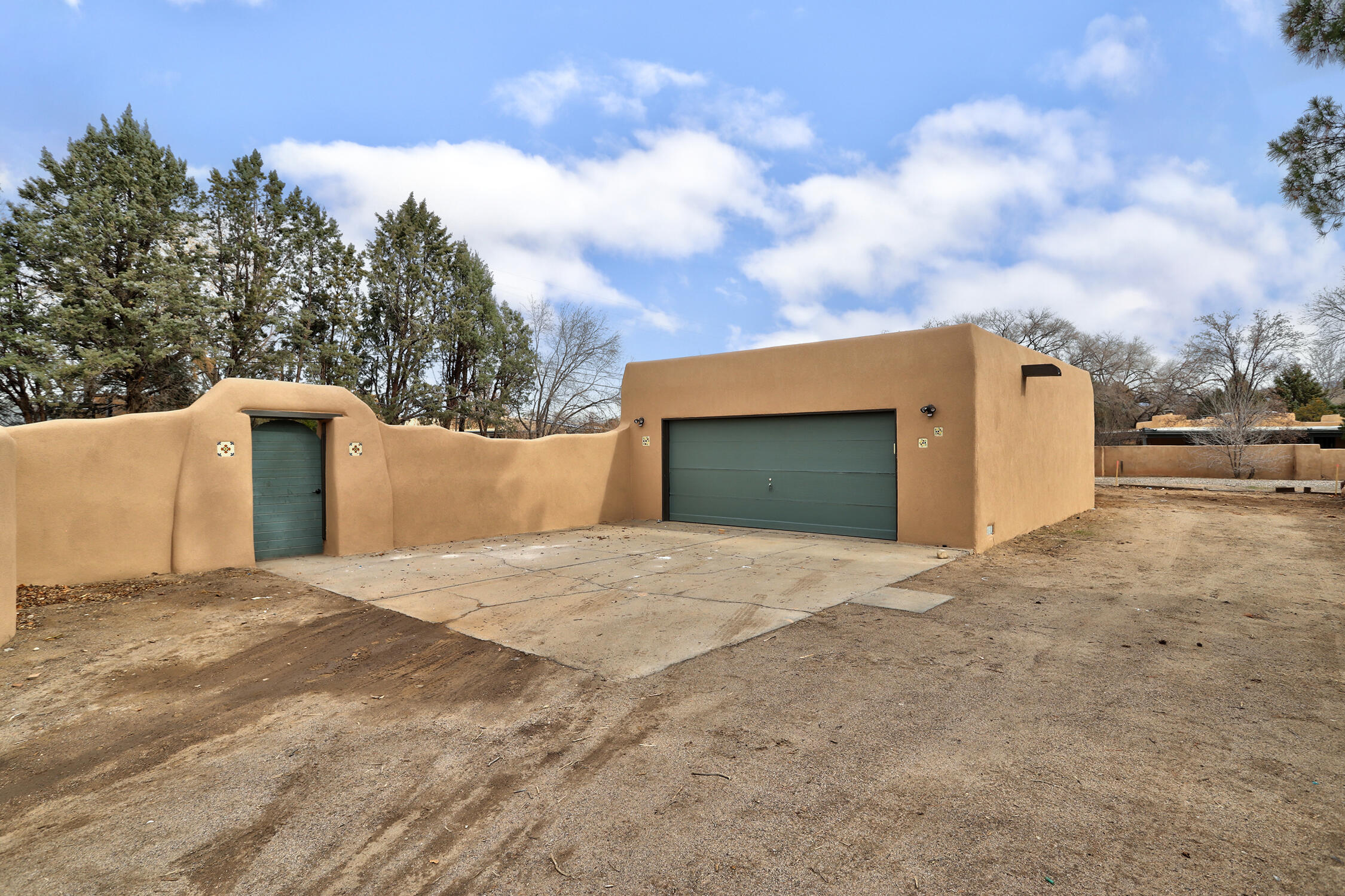 6508 Caballero Parkway NW