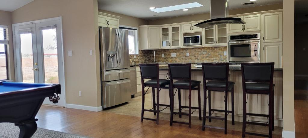 2873 Trevino Drive SE