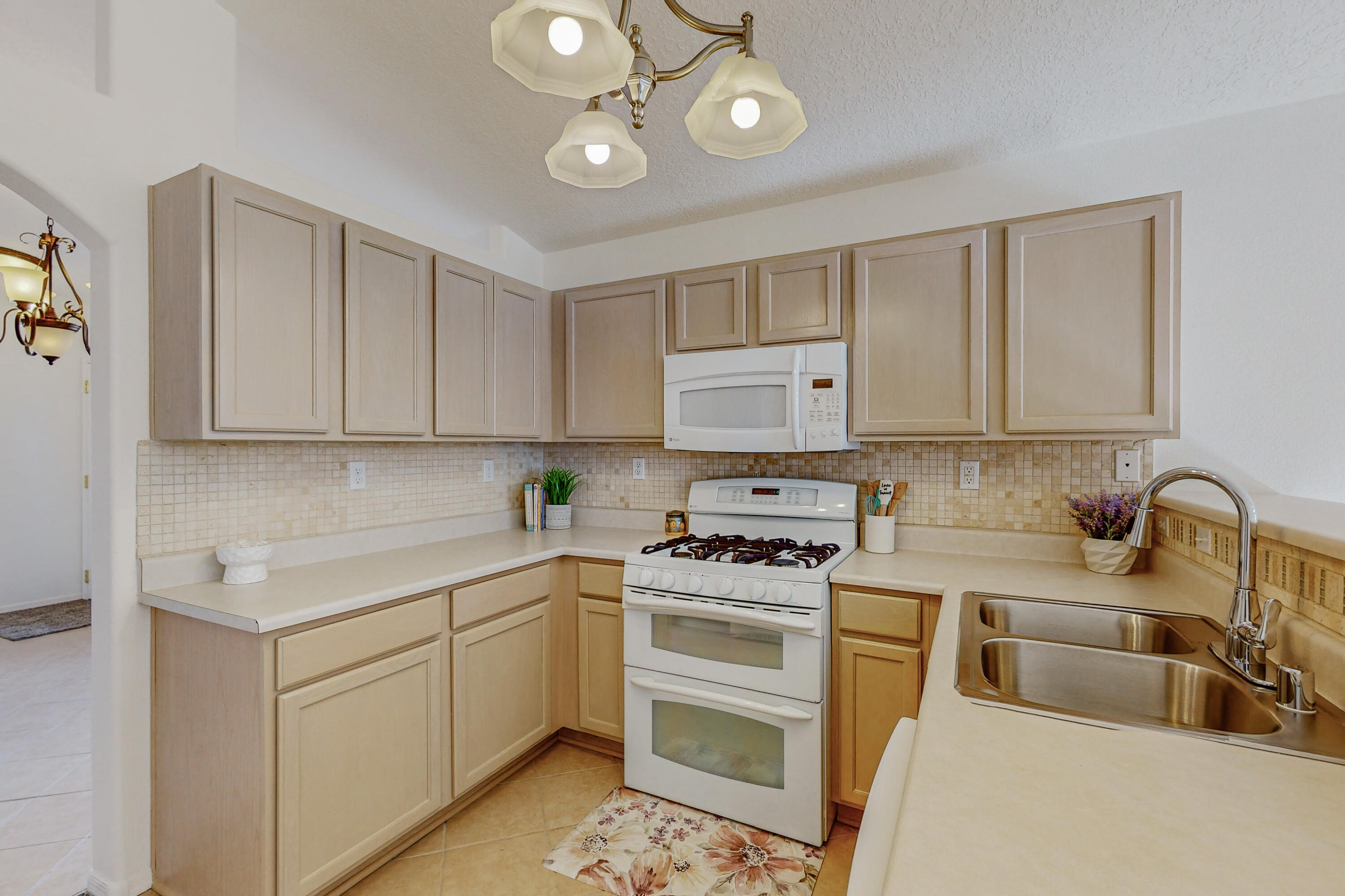 6028 Canis Avenue NW