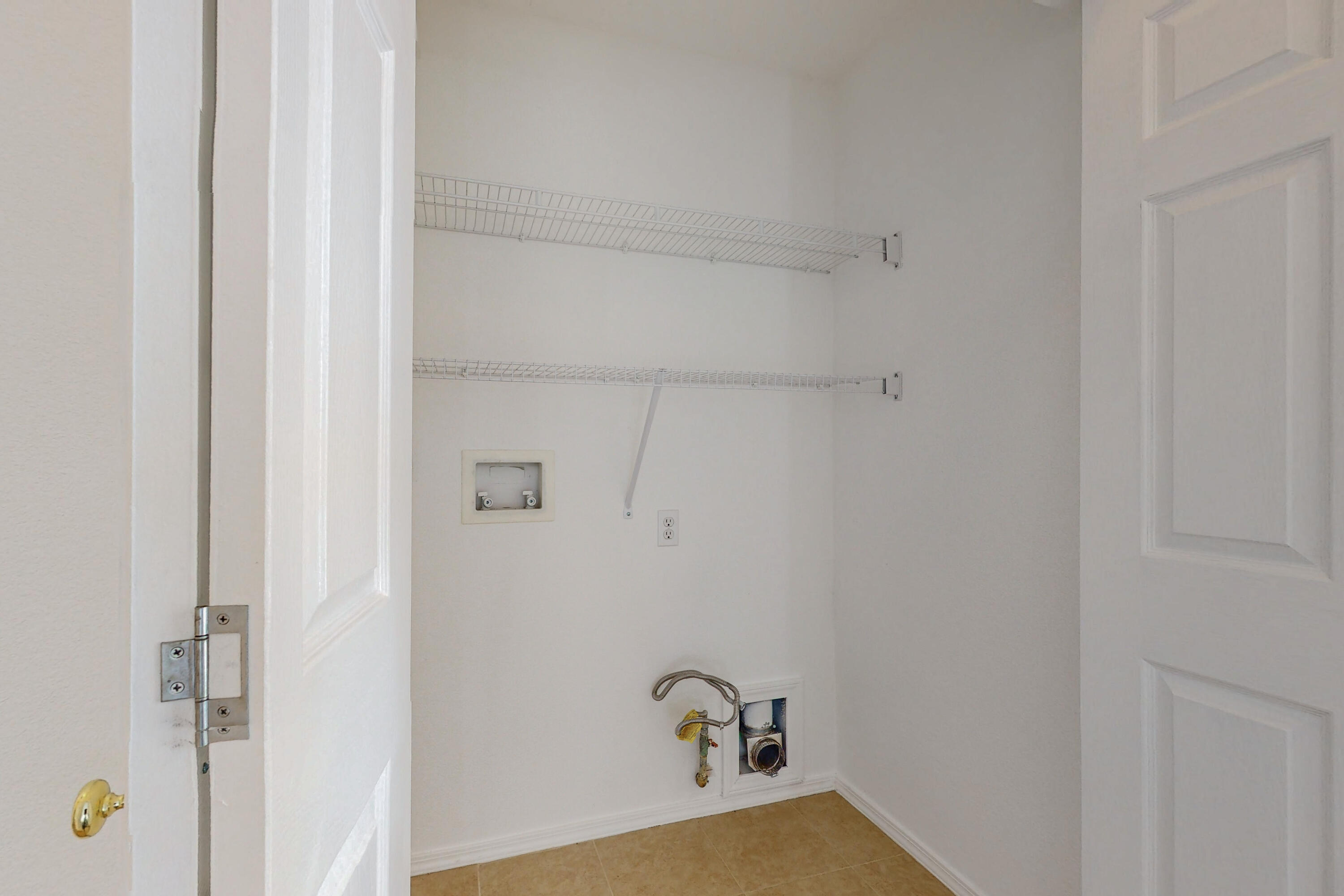 6028 Canis Avenue NW