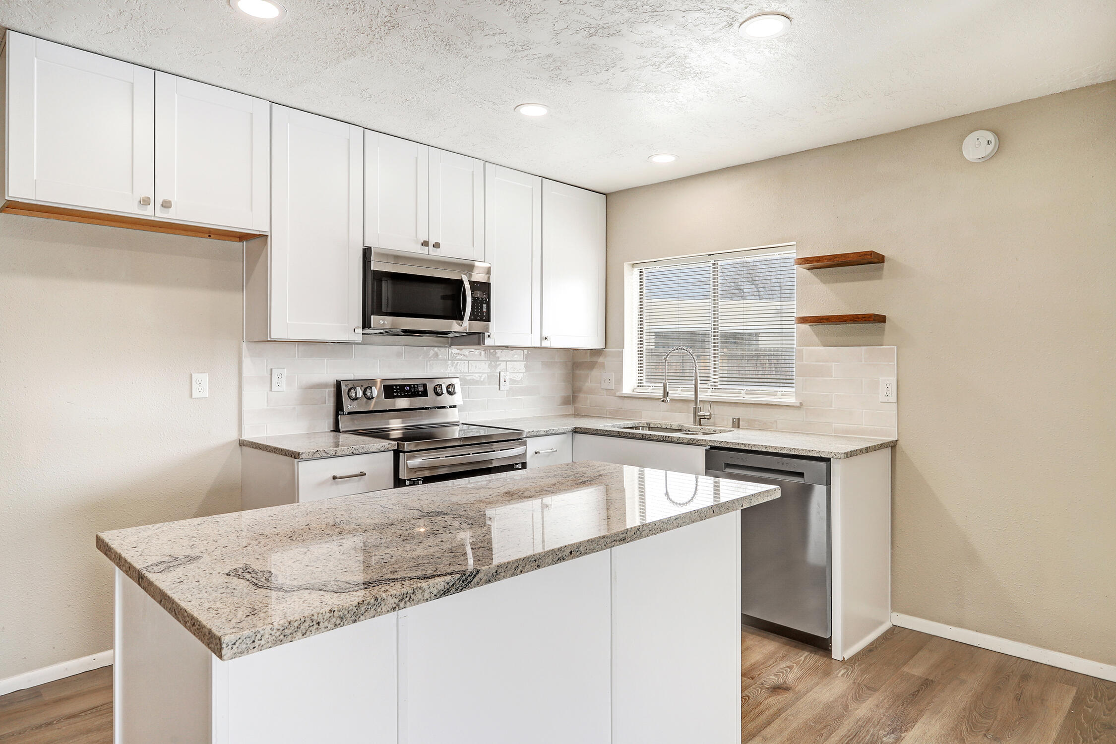 12925 Elyse Place SE