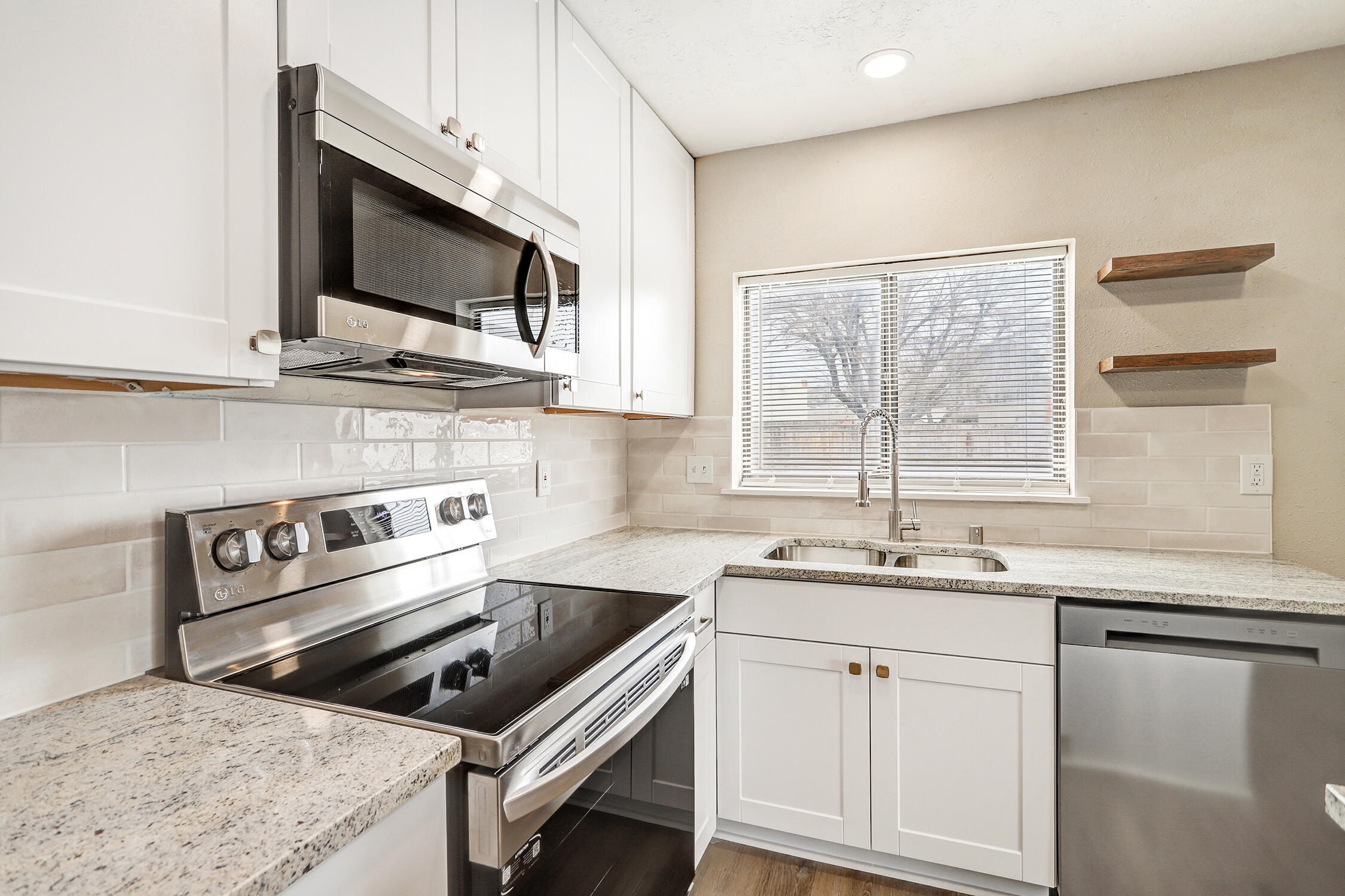 12925 Elyse Place SE