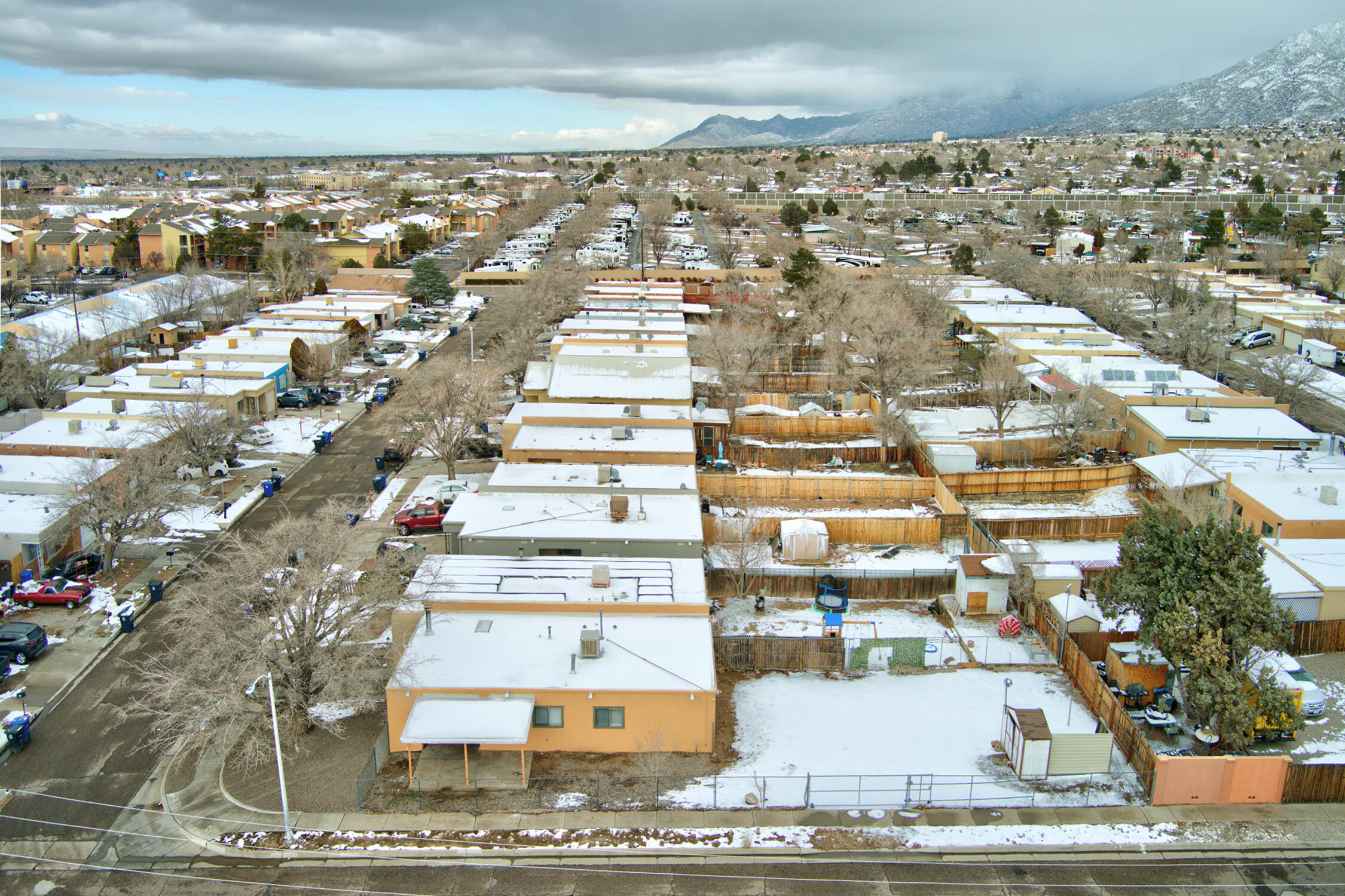 200 Zena Lona Street NE